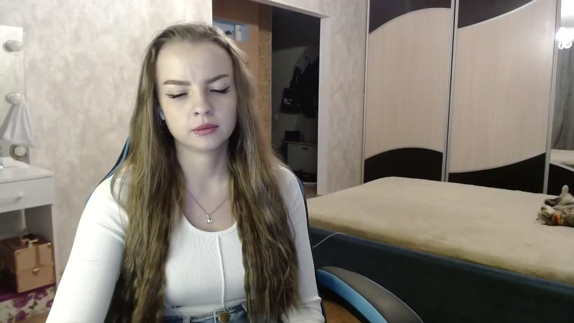 Gallery image thumbnail from Lio_noy's myfreecams stream on, 09/29/2024, 23:36 image 14 of 20
