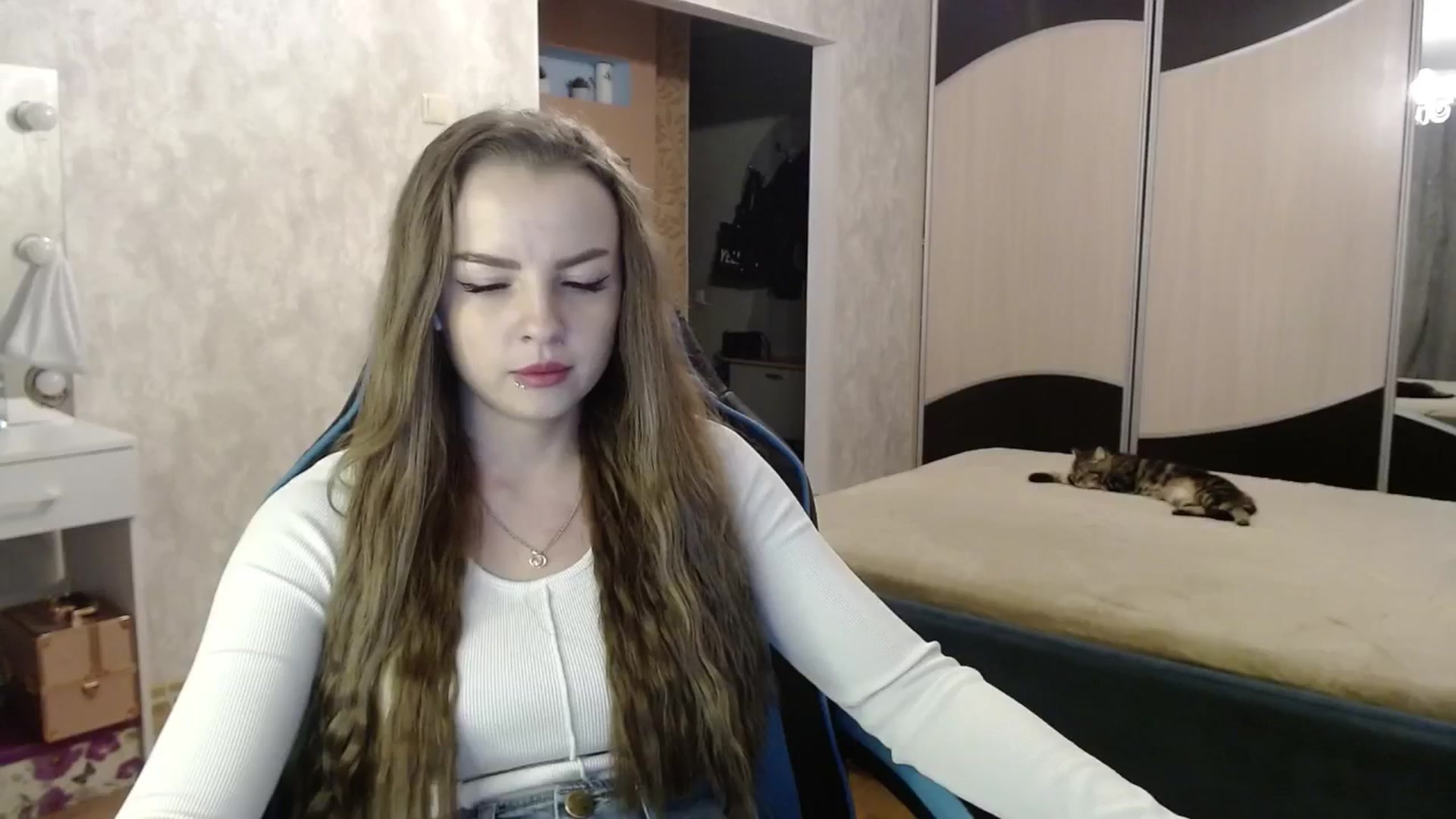 Gallery image thumbnail from Lio_noy's myfreecams stream on, 09/29/2024, 23:36 image 6 of 20