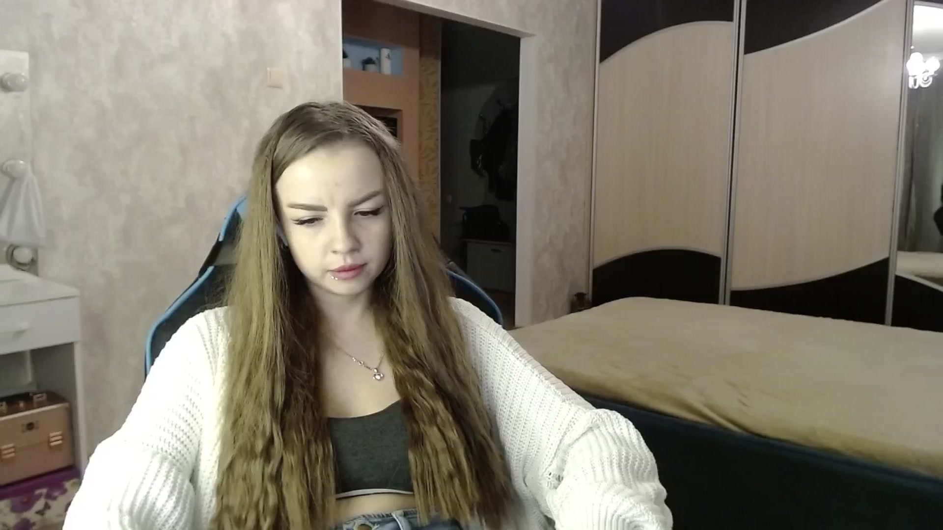 Gallery image thumbnail from Lio_noy's myfreecams stream on, 09/30/2024, 23:11 image 4 of 20