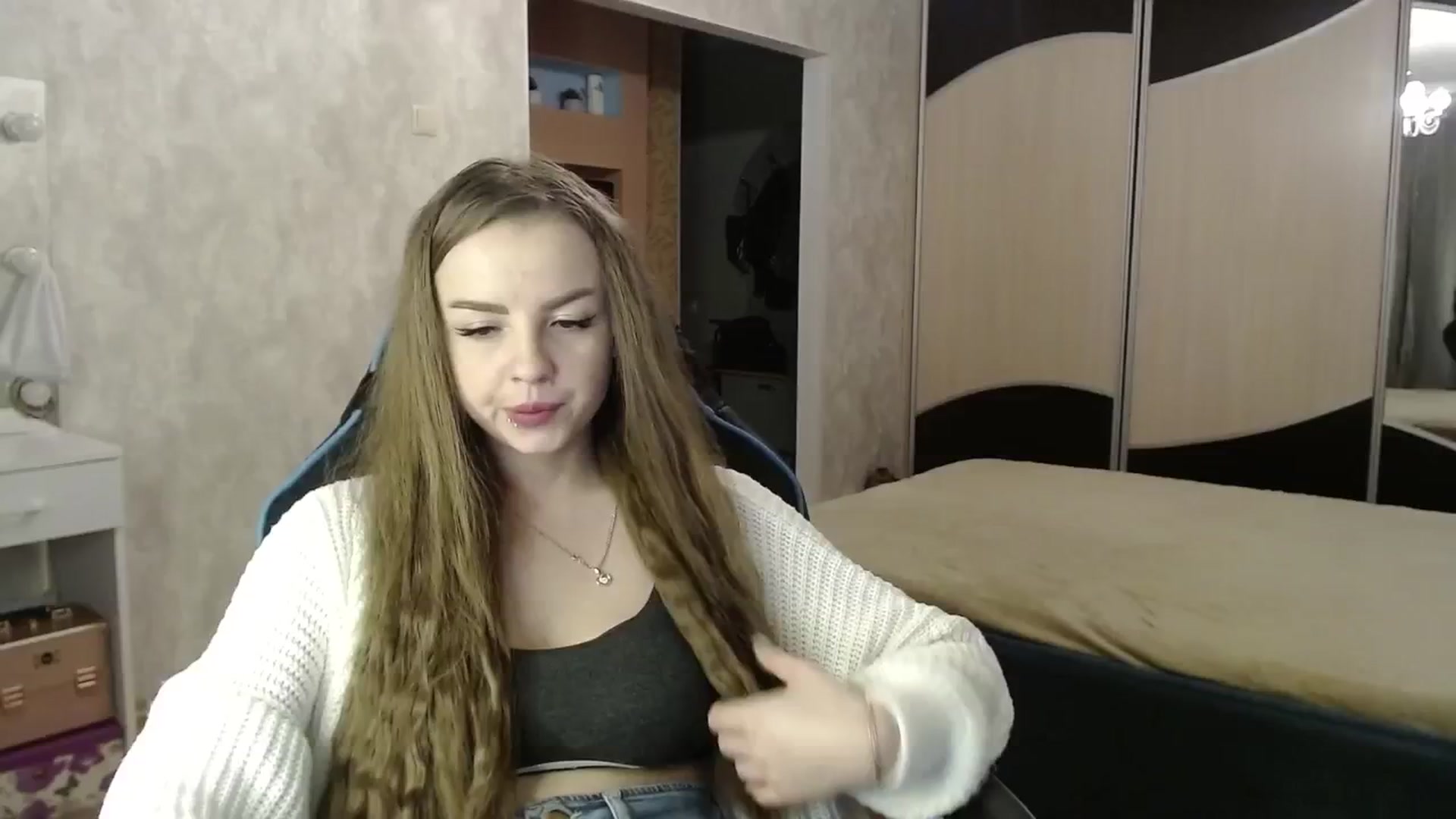 Gallery image thumbnail from Lio_noy's myfreecams stream on, 09/30/2024, 23:11 image 10 of 20