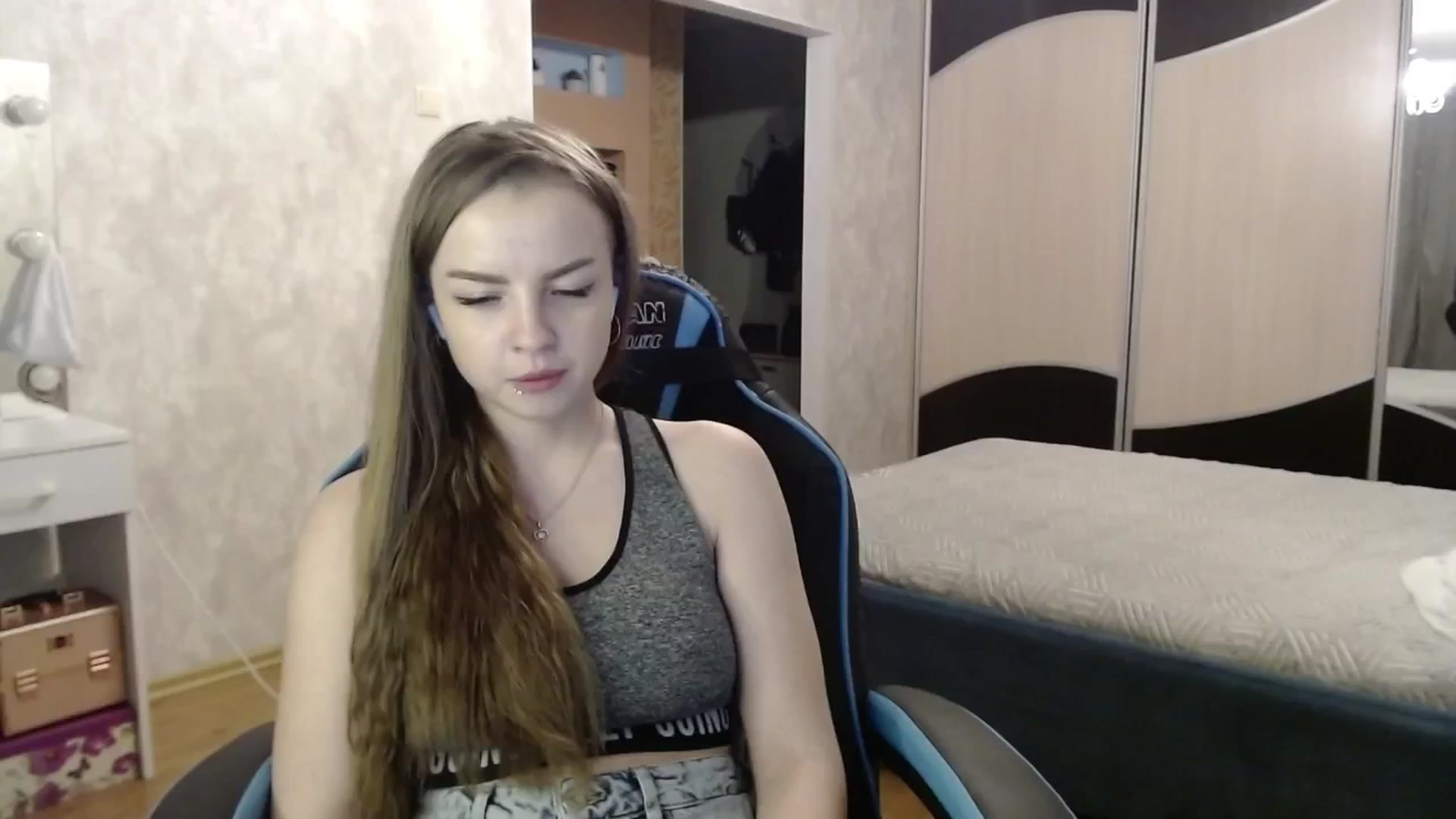 Gallery image thumbnail from Lio_noy's myfreecams stream on, 10/03/2024, 24:27 image 3 of 20