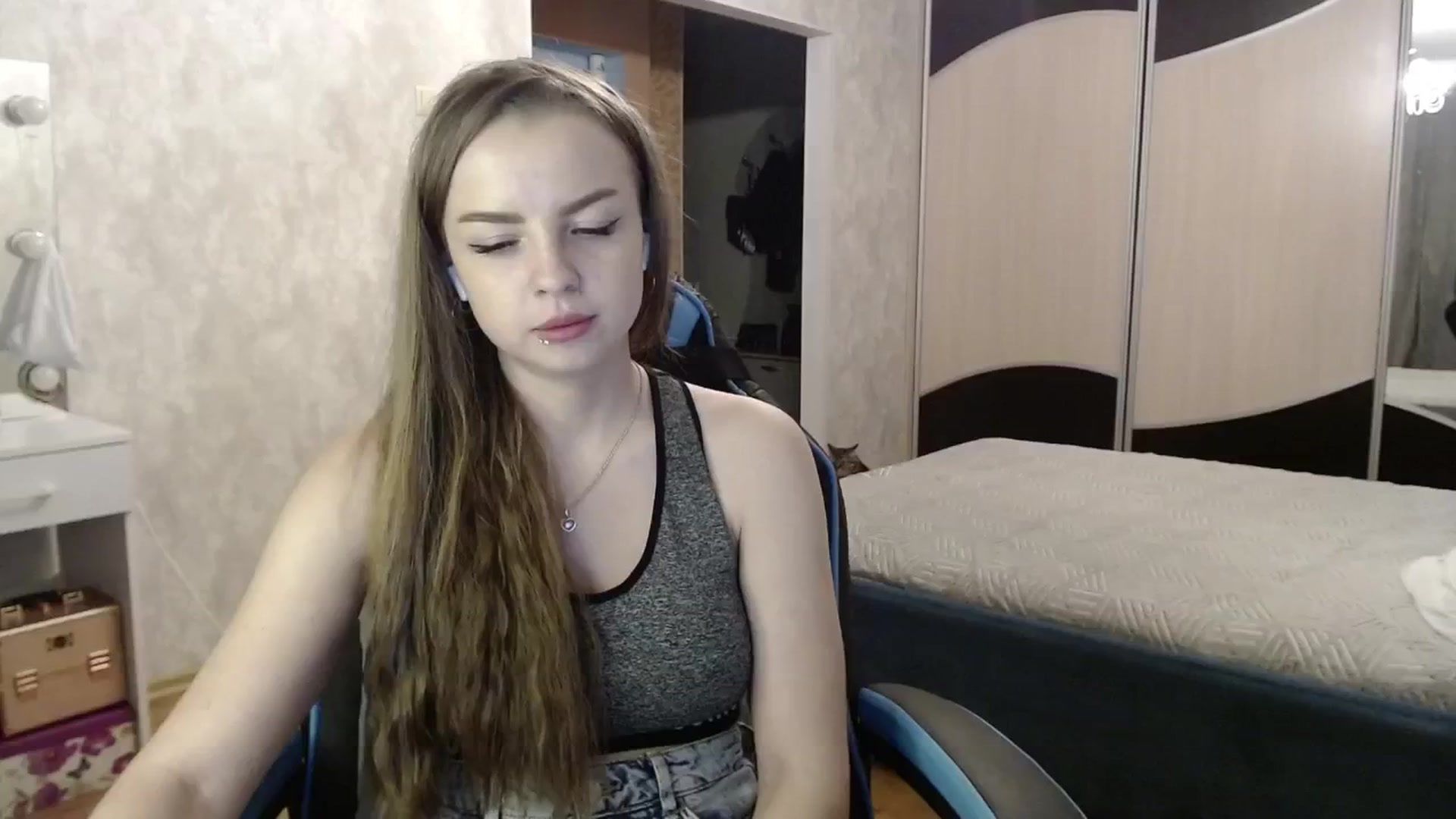 Gallery image thumbnail from Lio_noy's myfreecams stream on, 10/03/2024, 24:27 image 9 of 20