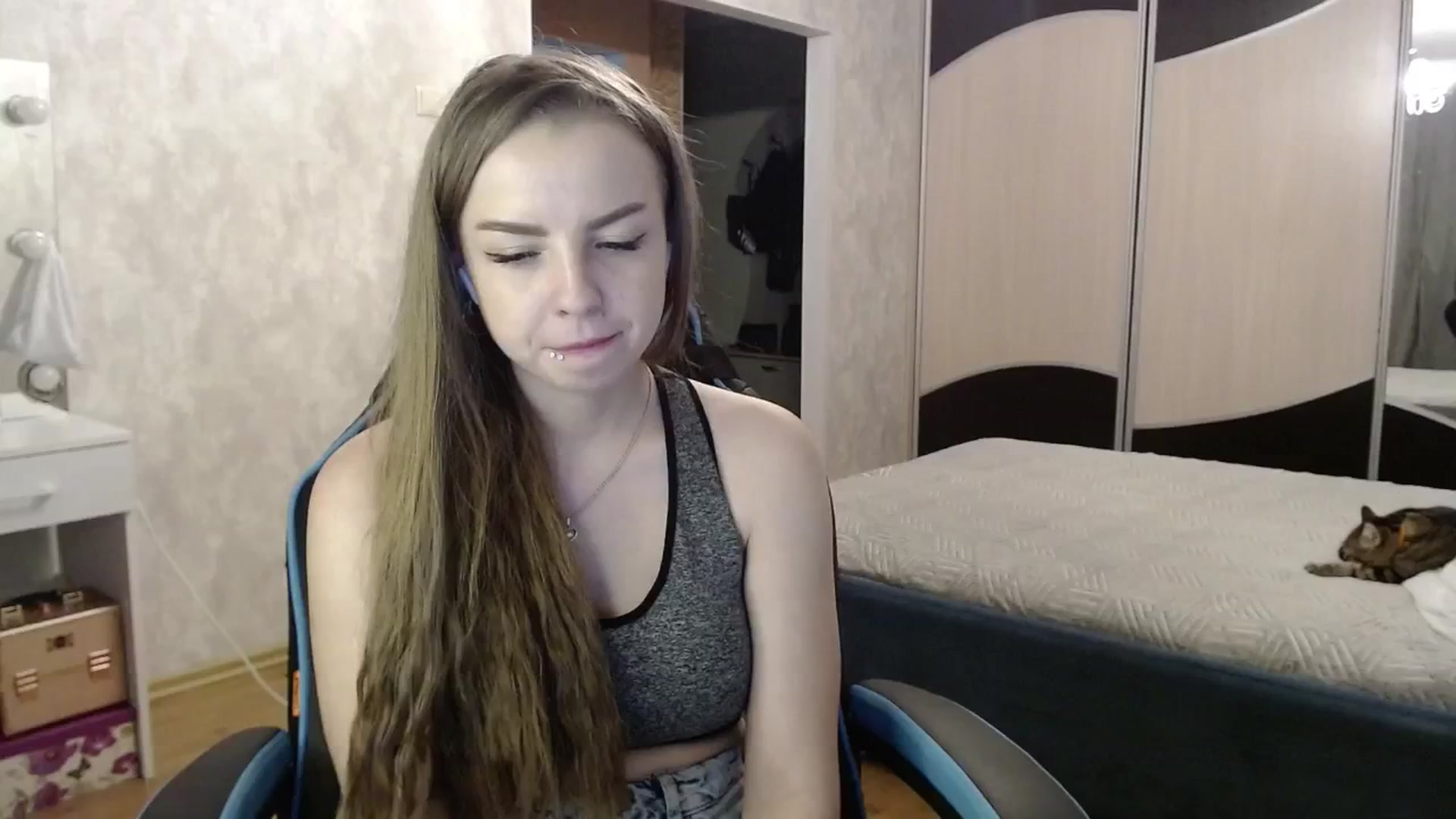 Gallery image thumbnail from Lio_noy's myfreecams stream on, 10/03/2024, 24:27 image 12 of 20
