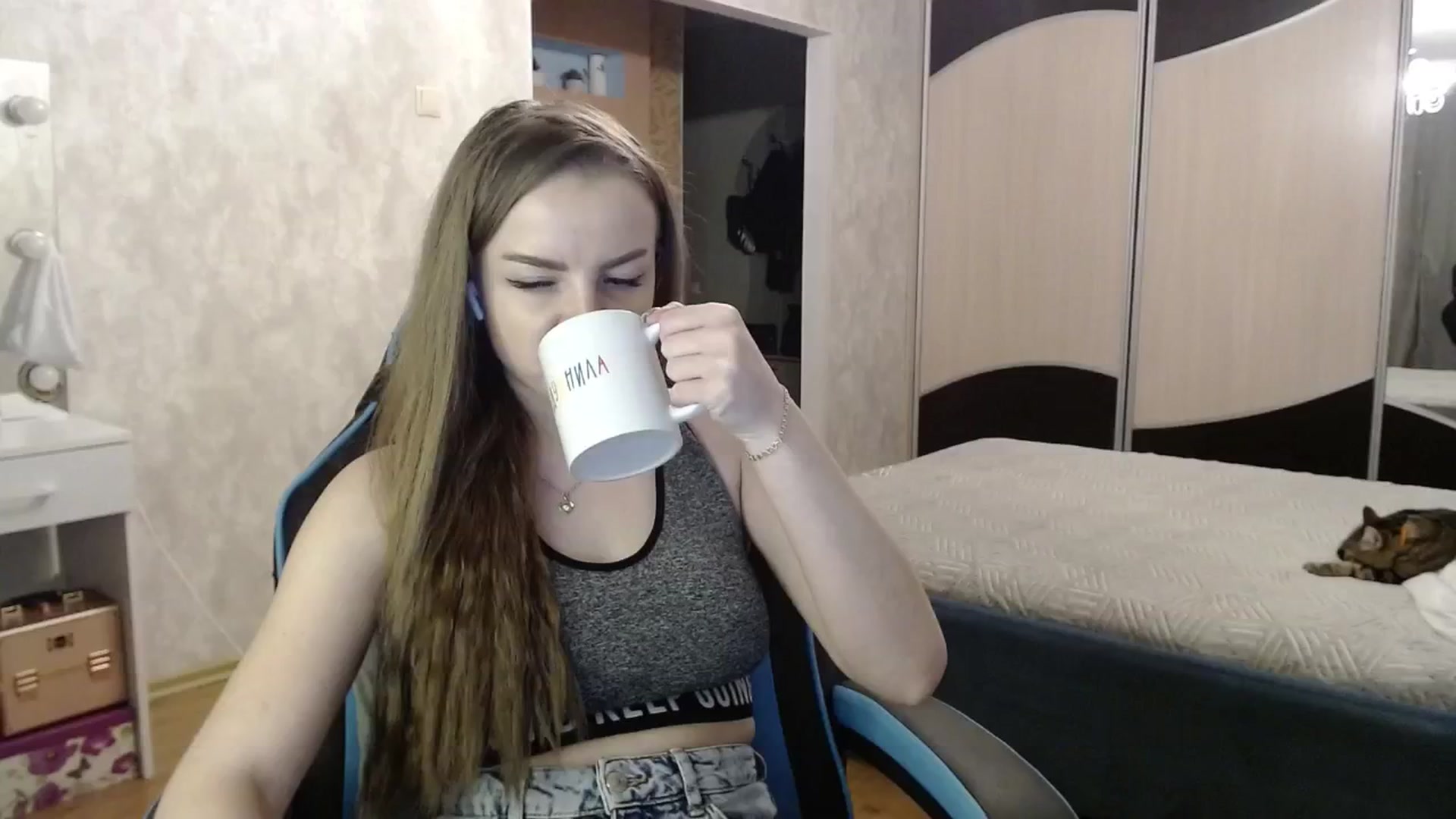 Gallery image thumbnail from Lio_noy's myfreecams stream on, 10/03/2024, 24:27 image 16 of 20