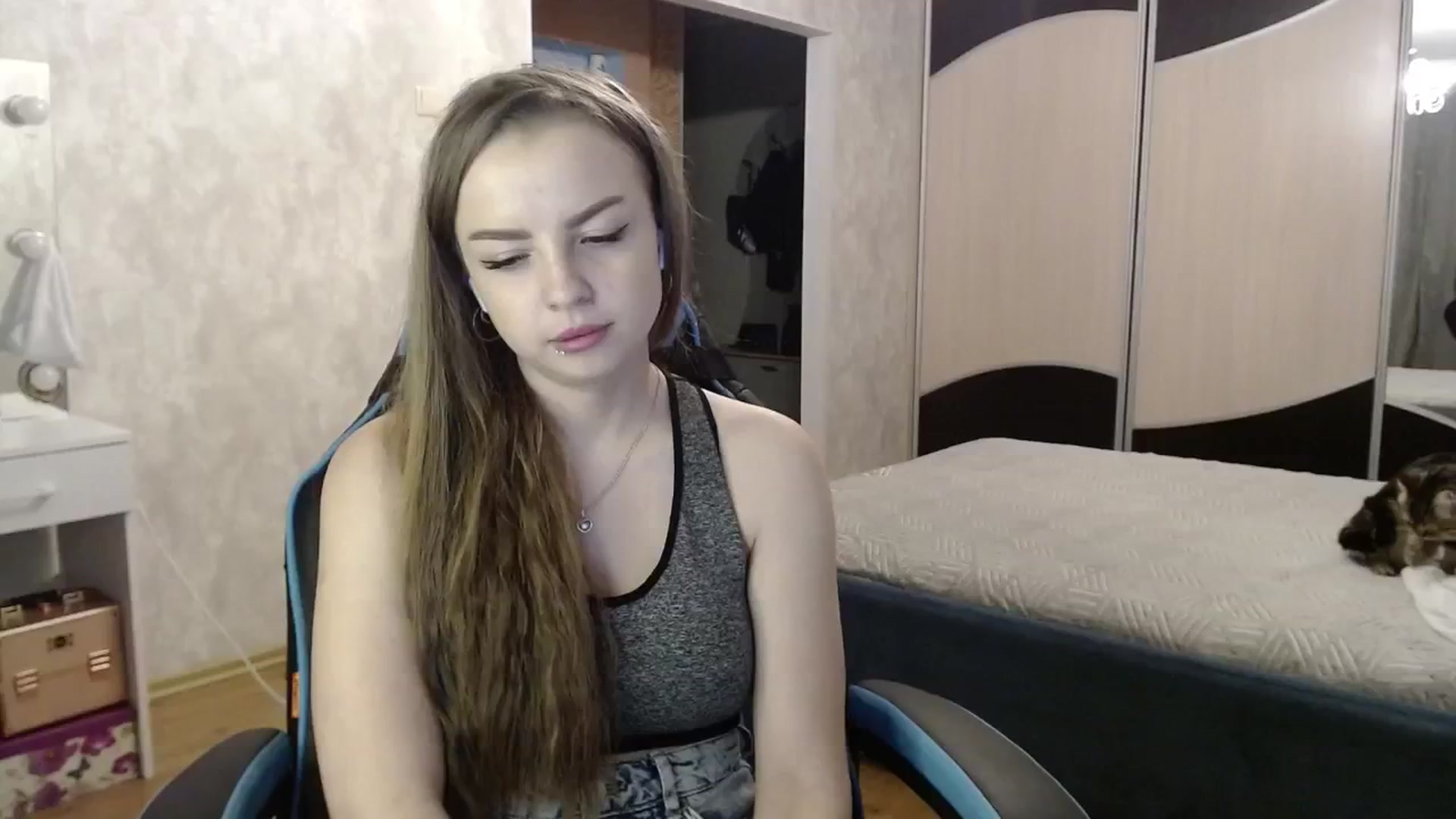 Gallery image thumbnail from Lio_noy's myfreecams stream on, 10/03/2024, 24:27 image 10 of 20