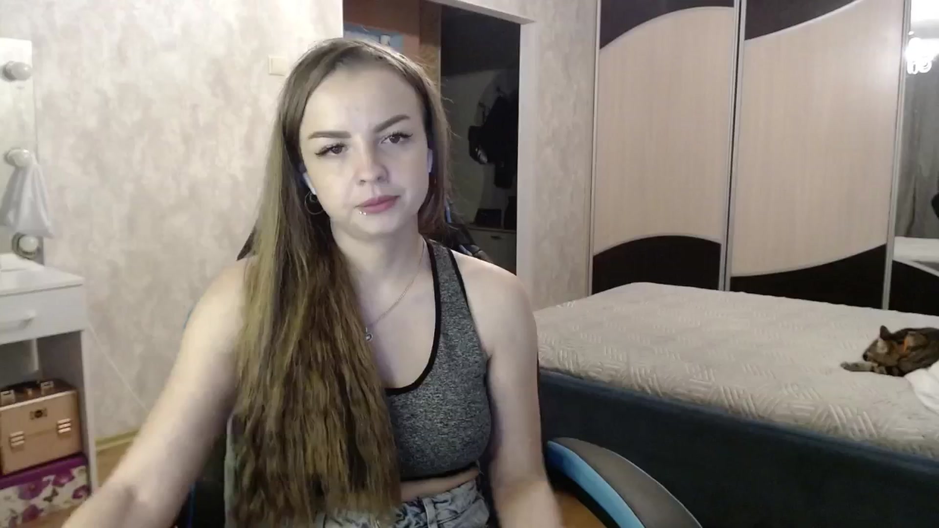 Gallery image thumbnail from Lio_noy's myfreecams stream on, 10/03/2024, 24:27 image 13 of 20