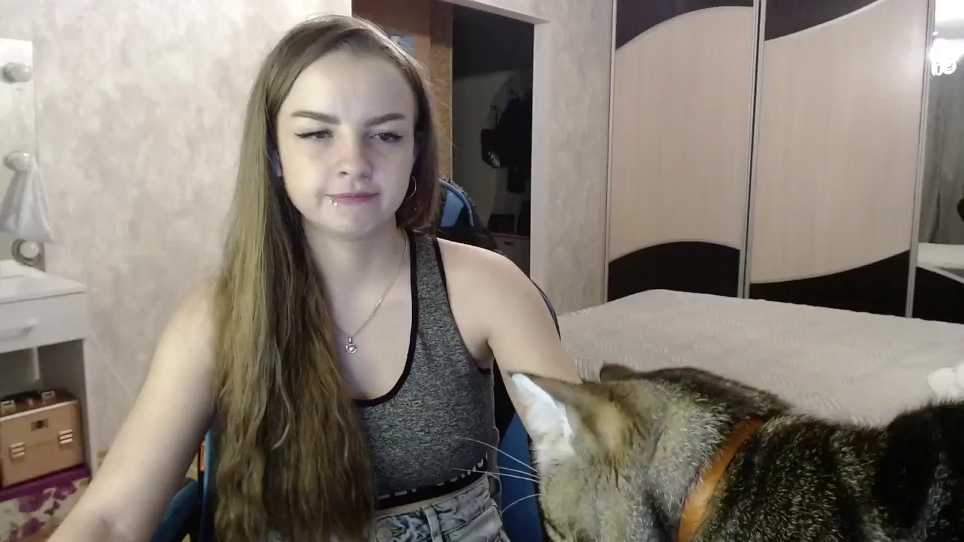 Gallery image thumbnail from Lio_noy's myfreecams stream on, 10/03/2024, 24:27 image 7 of 20