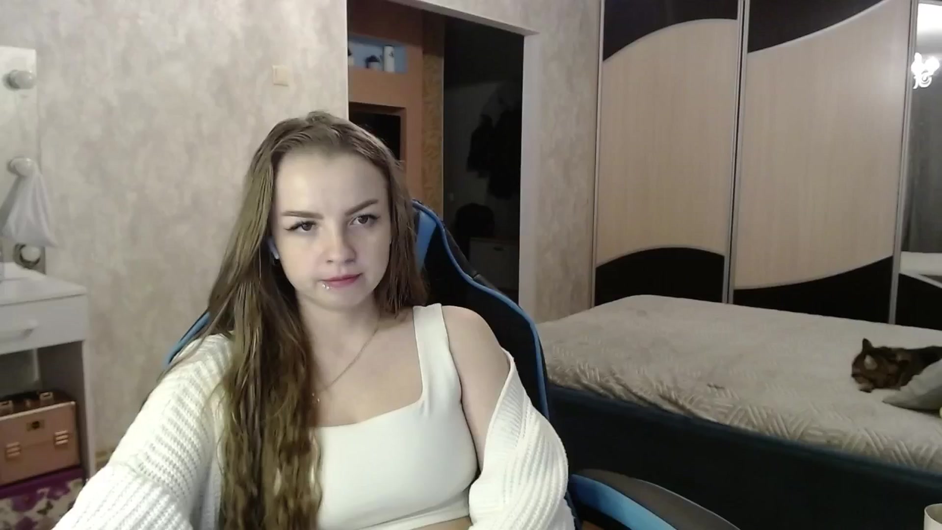 Gallery image thumbnail from Lio_noy's myfreecams stream on, 10/07/2024, 23:36 image 6 of 20