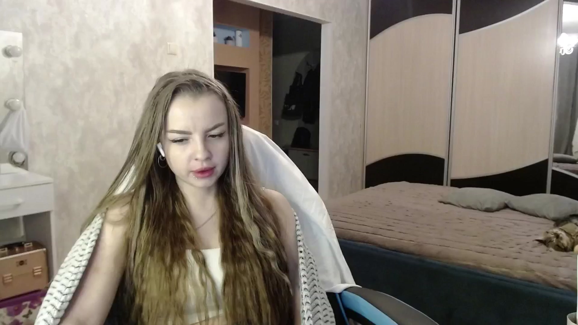 Gallery image thumbnail from Lio_noy's myfreecams stream on, 10/09/2024, 24:03 image 19 of 20