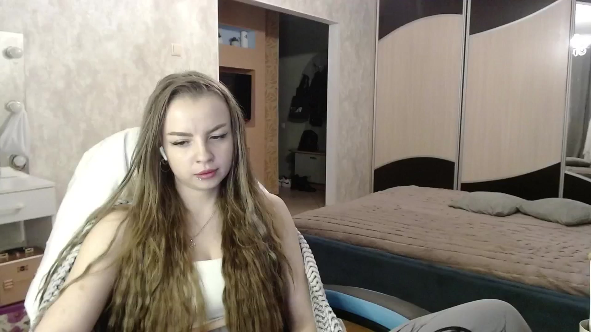 Gallery image thumbnail from Lio_noy's myfreecams stream on, 10/09/2024, 24:03 image 12 of 20
