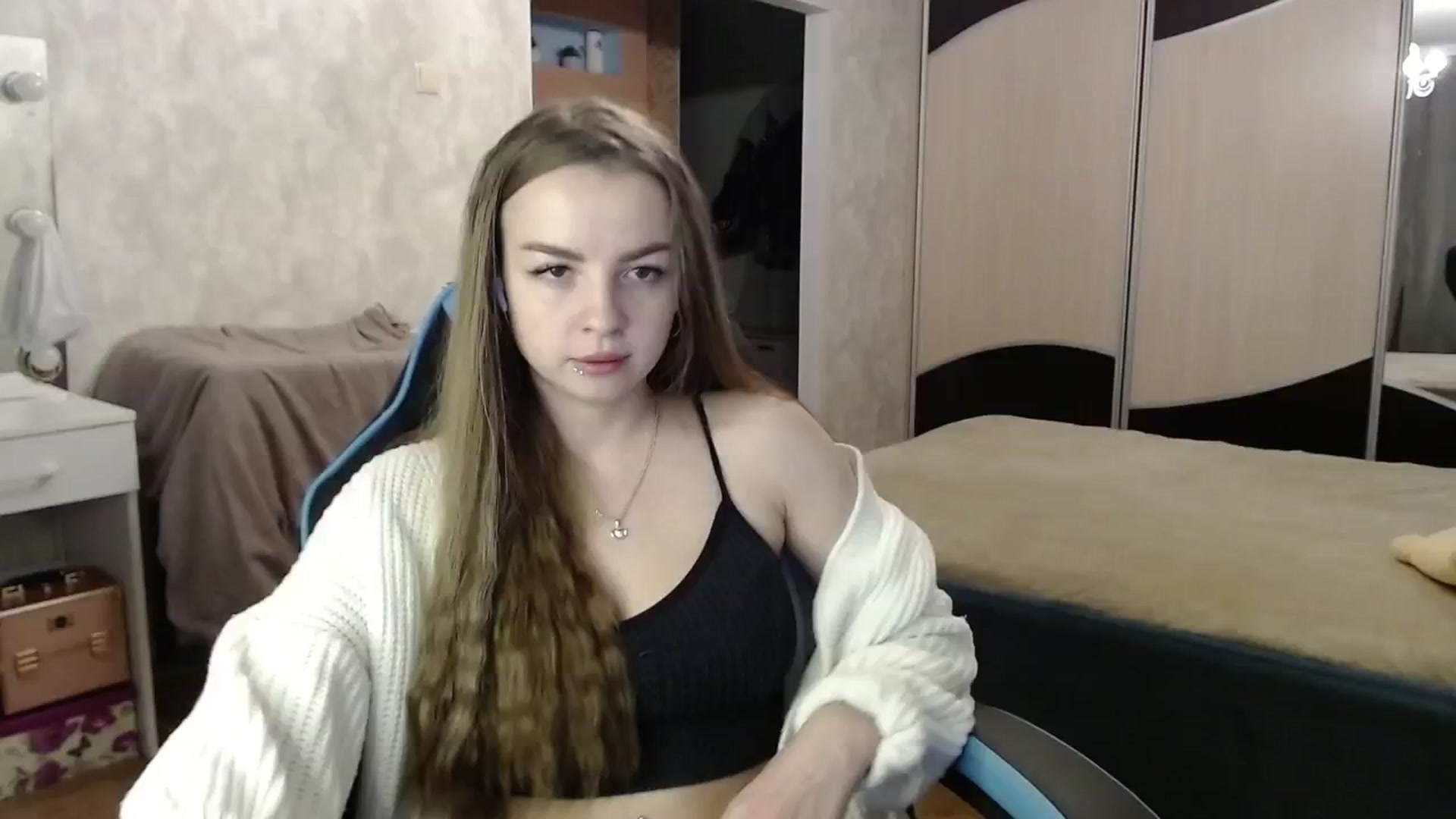 Gallery image thumbnail from Lio_noy's myfreecams stream on, 10/13/2024, 20:57 image 6 of 20