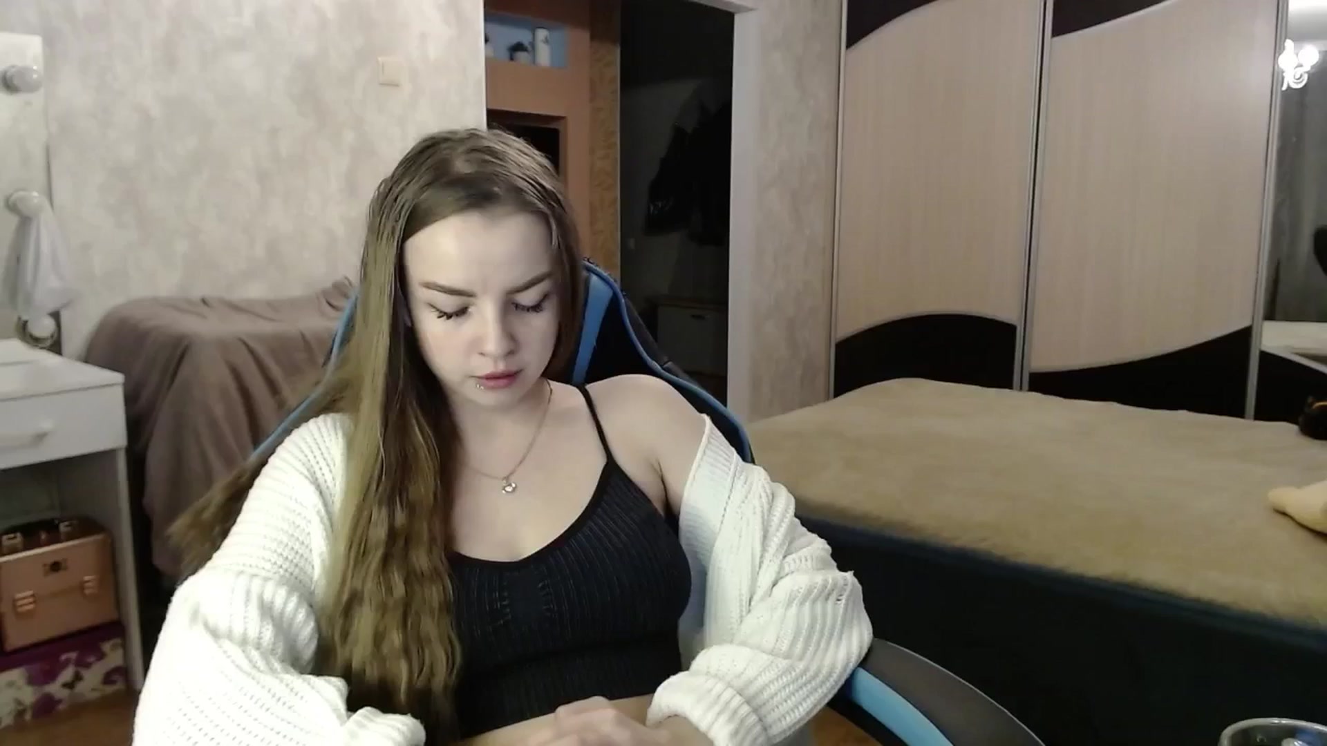 Gallery image thumbnail from Lio_noy's myfreecams stream on, 10/13/2024, 20:57 image 18 of 20
