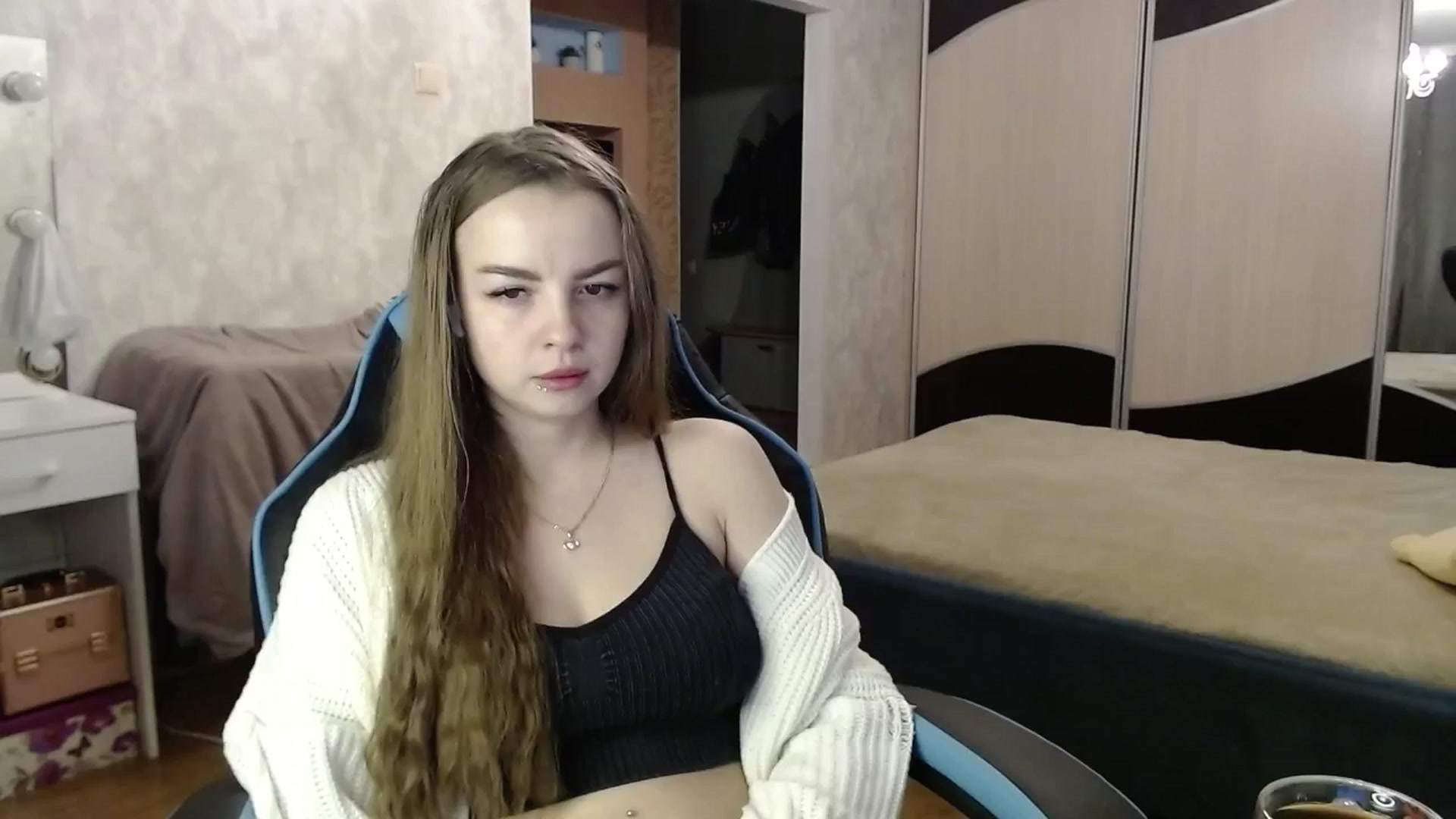 Gallery image thumbnail from Lio_noy's myfreecams stream on, 10/13/2024, 20:57 image 12 of 20