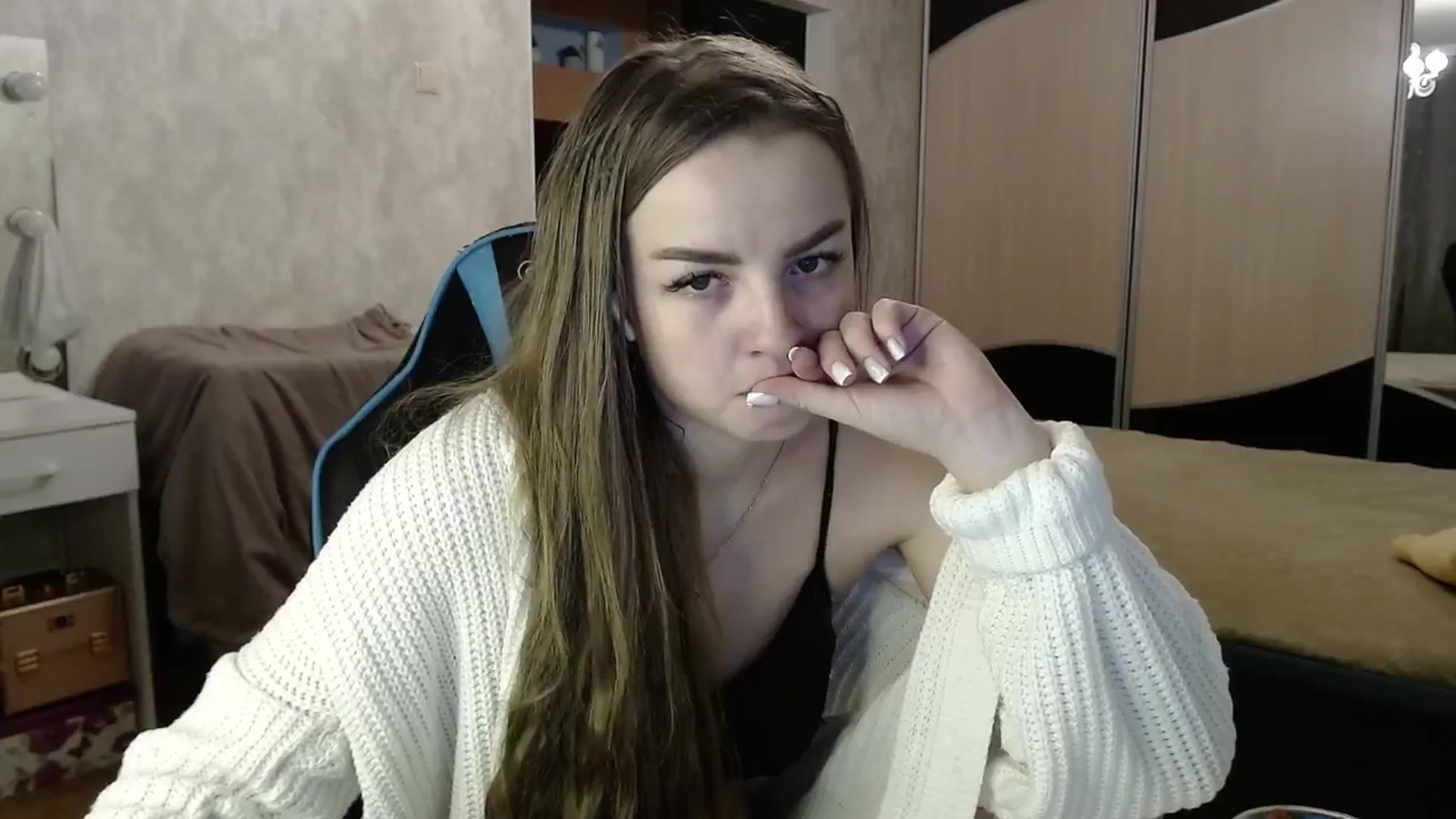 Gallery image thumbnail from Lio_noy's myfreecams stream on, 10/13/2024, 22:24 image 15 of 20