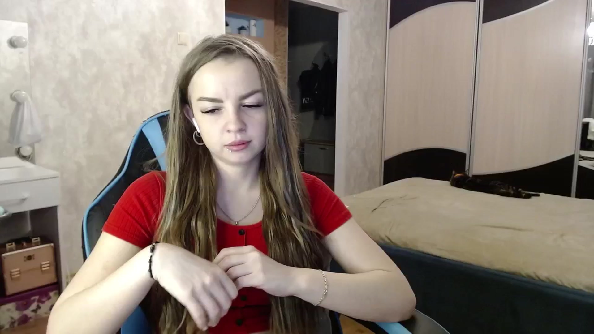 Gallery image thumbnail from Lio_noy's myfreecams stream on, 10/14/2024, 22:45 image 4 of 20
