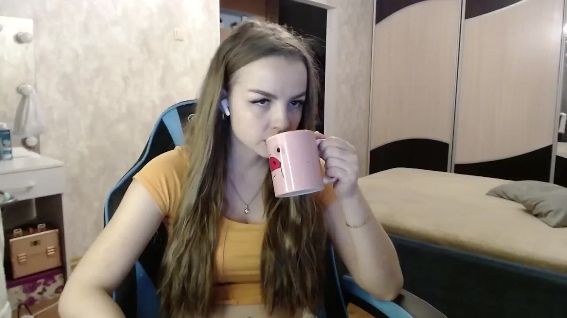 Gallery image thumbnail from Lio_noy's myfreecams stream on, 10/16/2024, 22:41 image 3 of 20