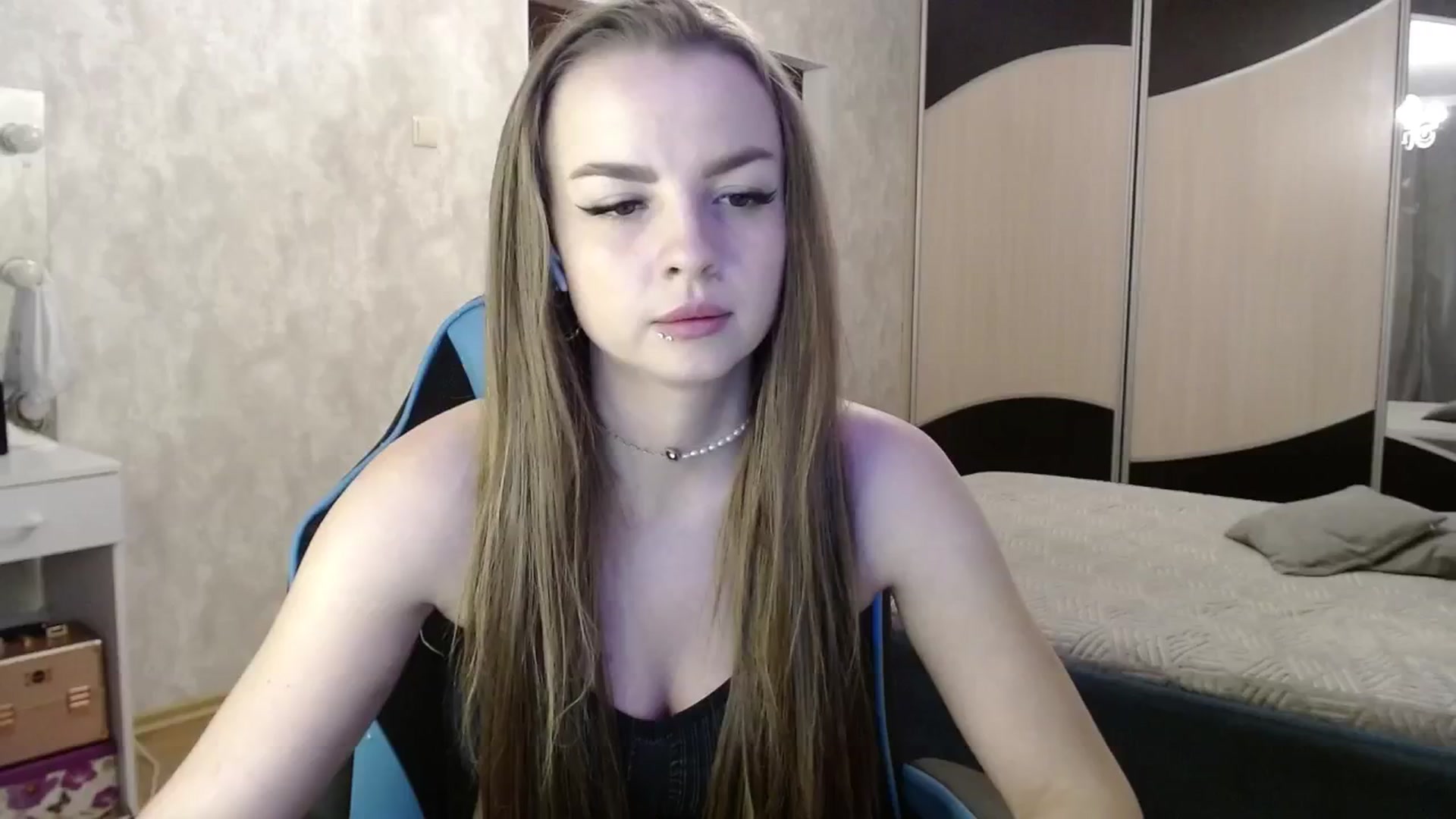 Gallery image thumbnail from Lio_noy's myfreecams stream on, 10/20/2024, 23:16 image 1 of 20