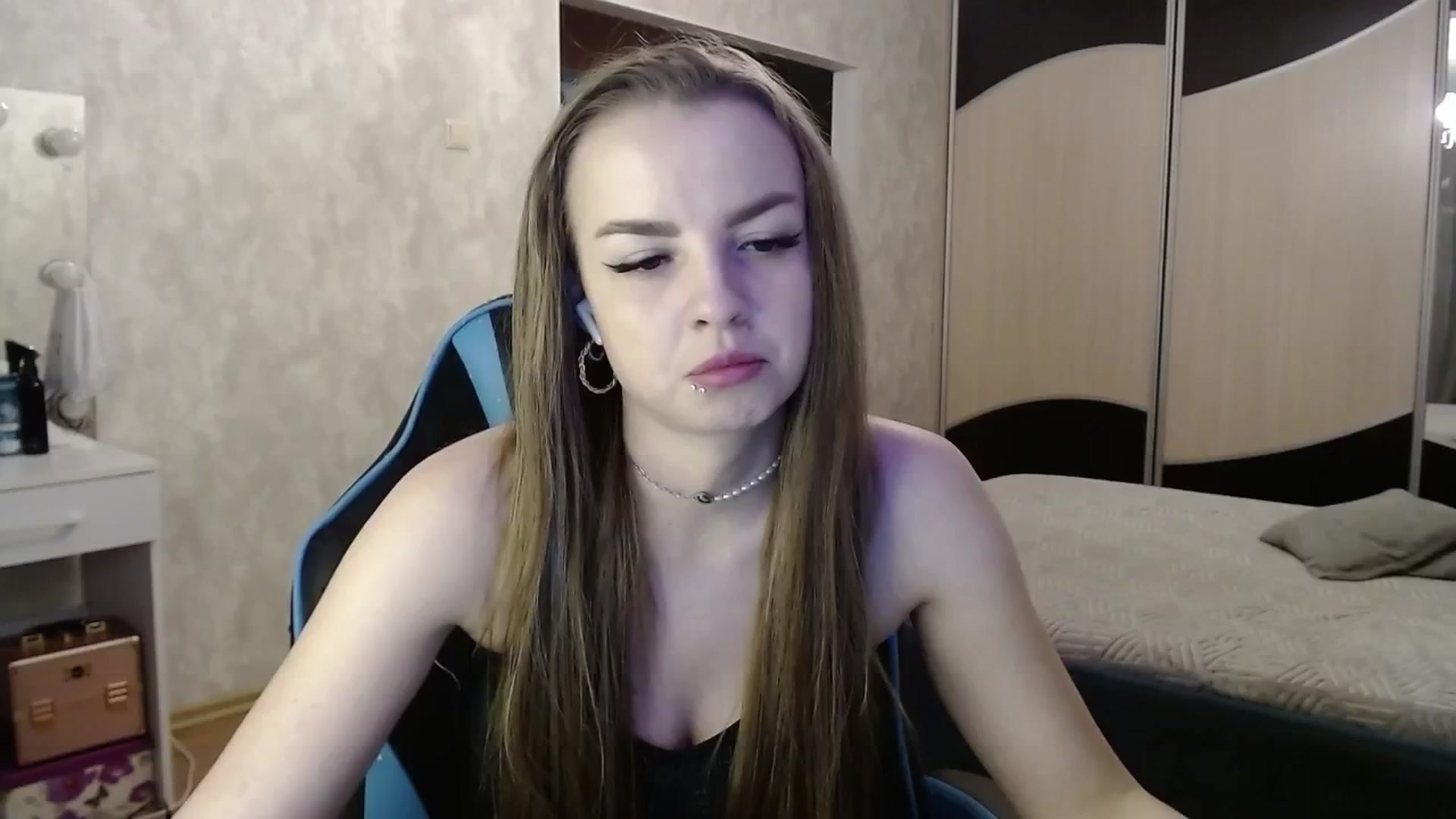 Gallery image thumbnail from Lio_noy's myfreecams stream on, 10/20/2024, 23:16 image 7 of 20