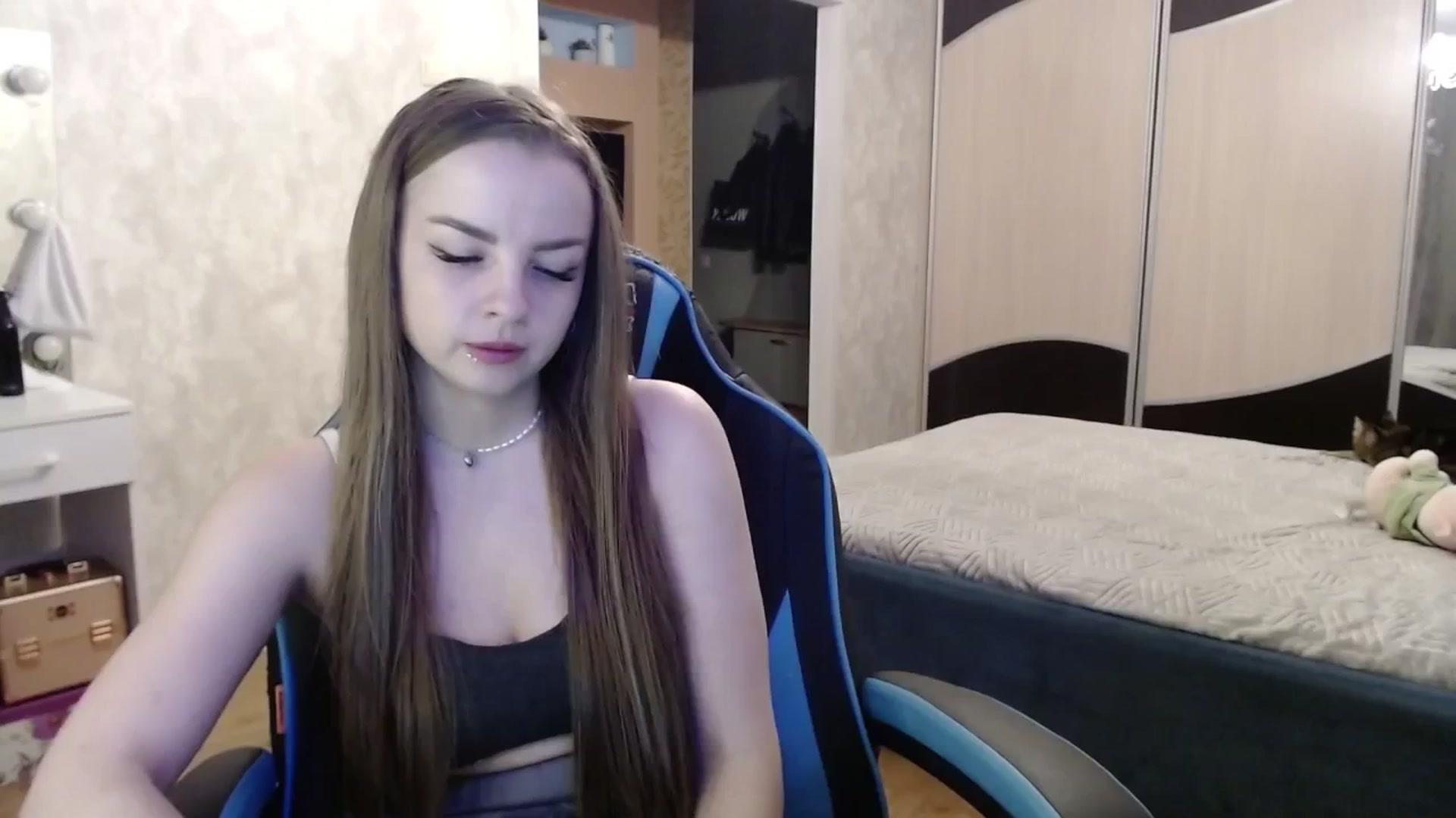 Gallery image thumbnail from Lio_noy's myfreecams stream on, 10/22/2024, 24:04 image 9 of 20