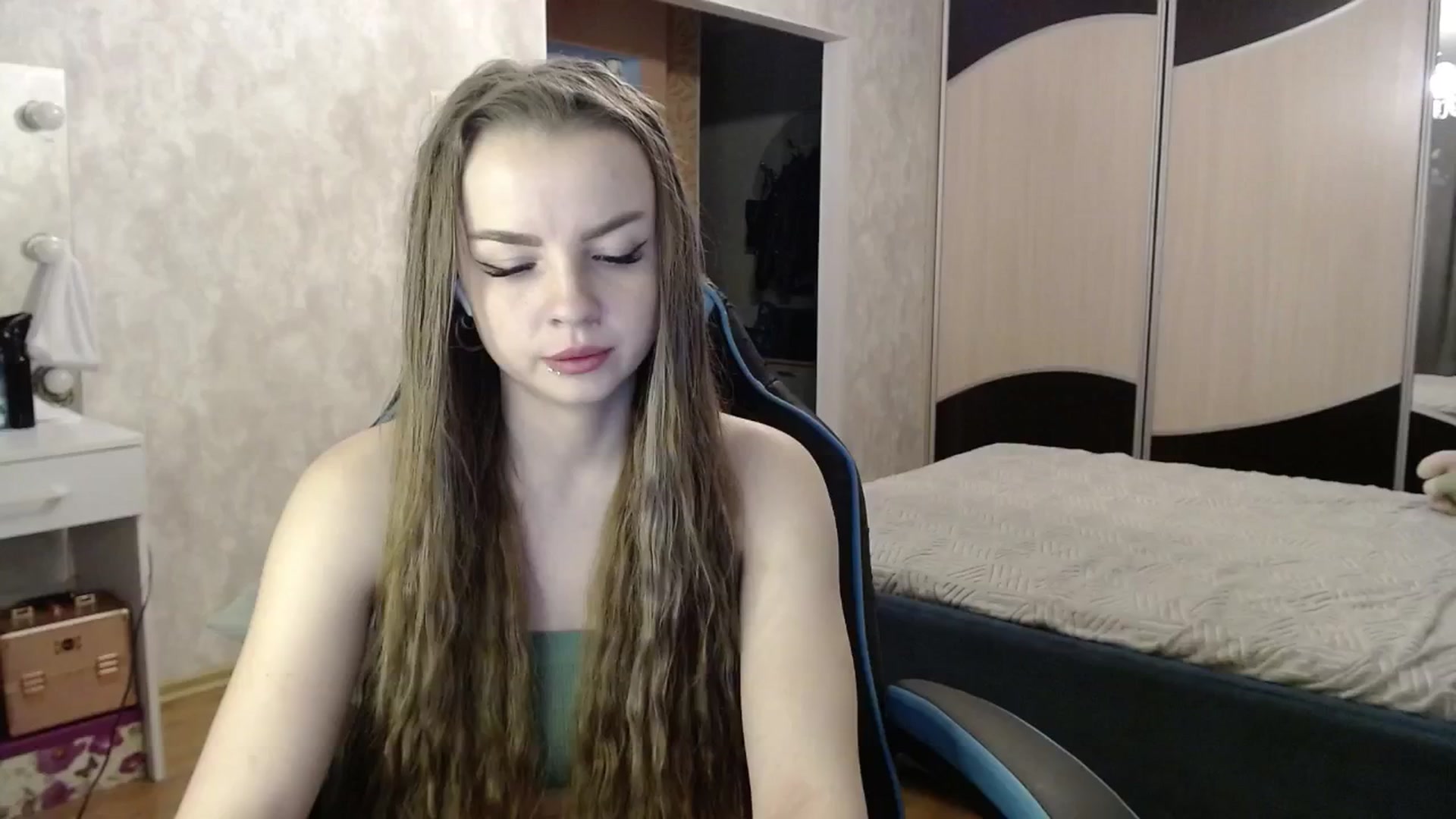 Gallery image thumbnail from Lio_noy's myfreecams stream on, 10/24/2024, 01:10 image 13 of 20