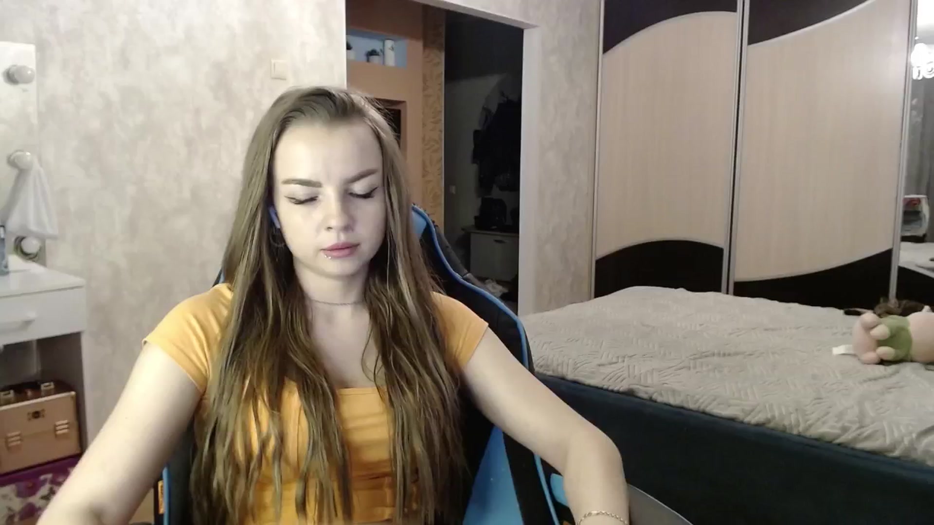 Gallery image thumbnail from Lio_noy's myfreecams stream on, 10/27/2024, 24:20 image 11 of 20