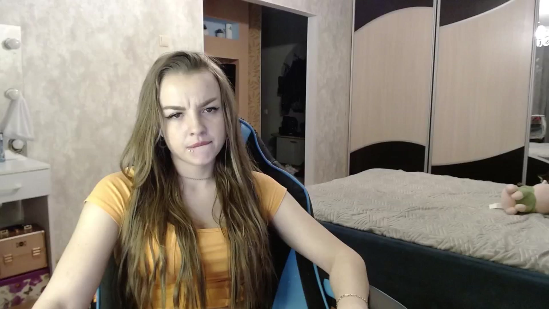 Gallery image thumbnail from Lio_noy's myfreecams stream on, 10/27/2024, 24:20 image 4 of 20