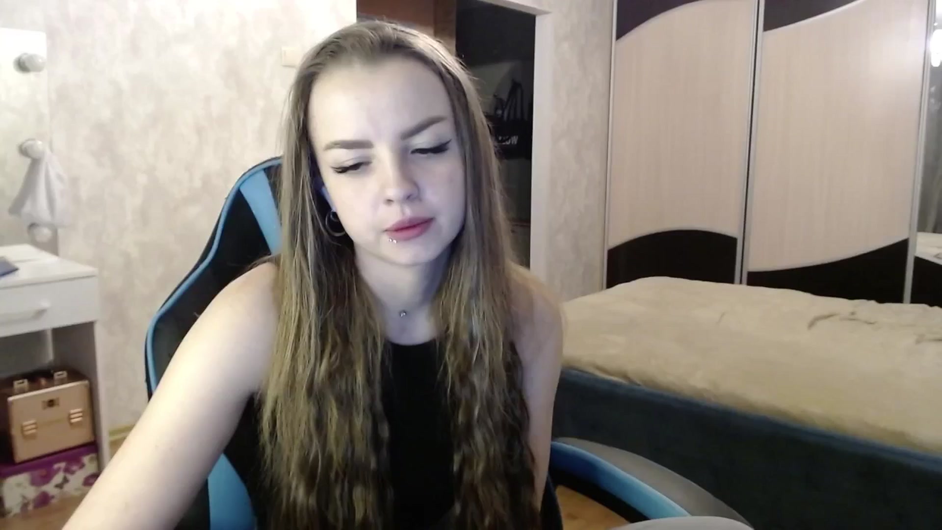 Gallery image thumbnail from Lio_noy's myfreecams stream on, 11/06/2024, 23:54 image 14 of 20