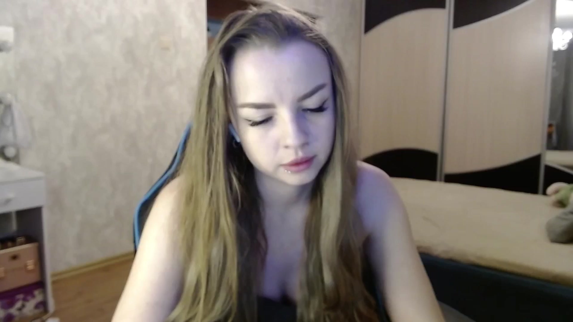 Gallery image thumbnail from Lio_noy's myfreecams stream on, 11/12/2024, 22:07 image 6 of 20