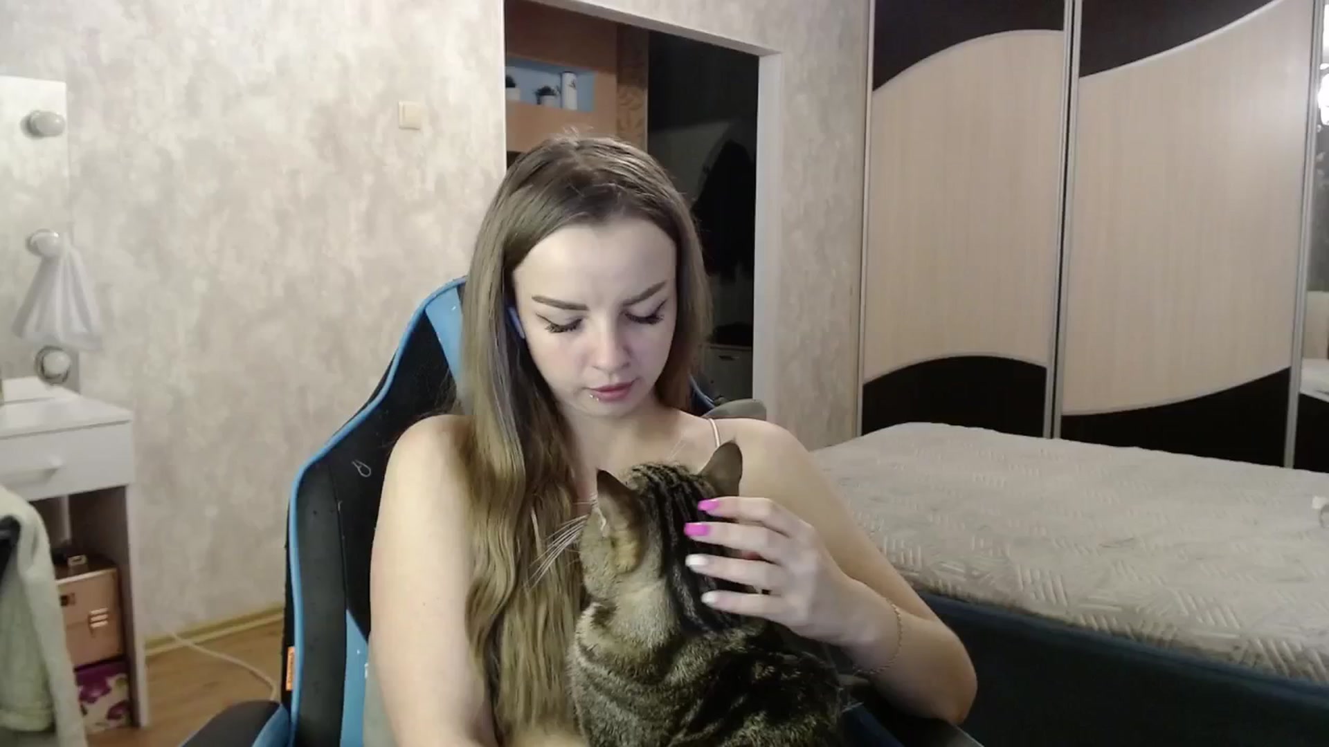 Gallery image thumbnail from Lio_noy's myfreecams stream on, 11/23/2024, 22:28 image 9 of 20