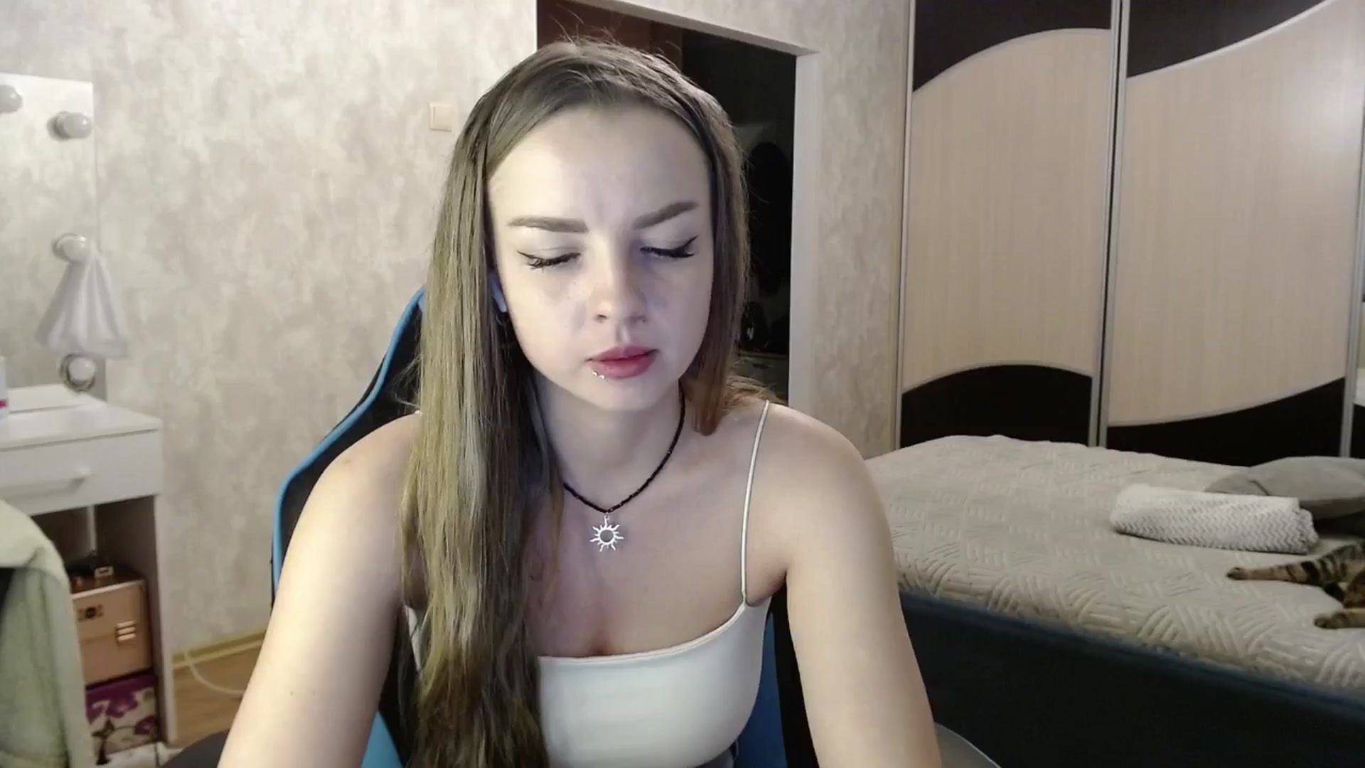 Gallery image thumbnail from Lio_noy's myfreecams stream on, 11/26/2024, 24:01 image 18 of 20