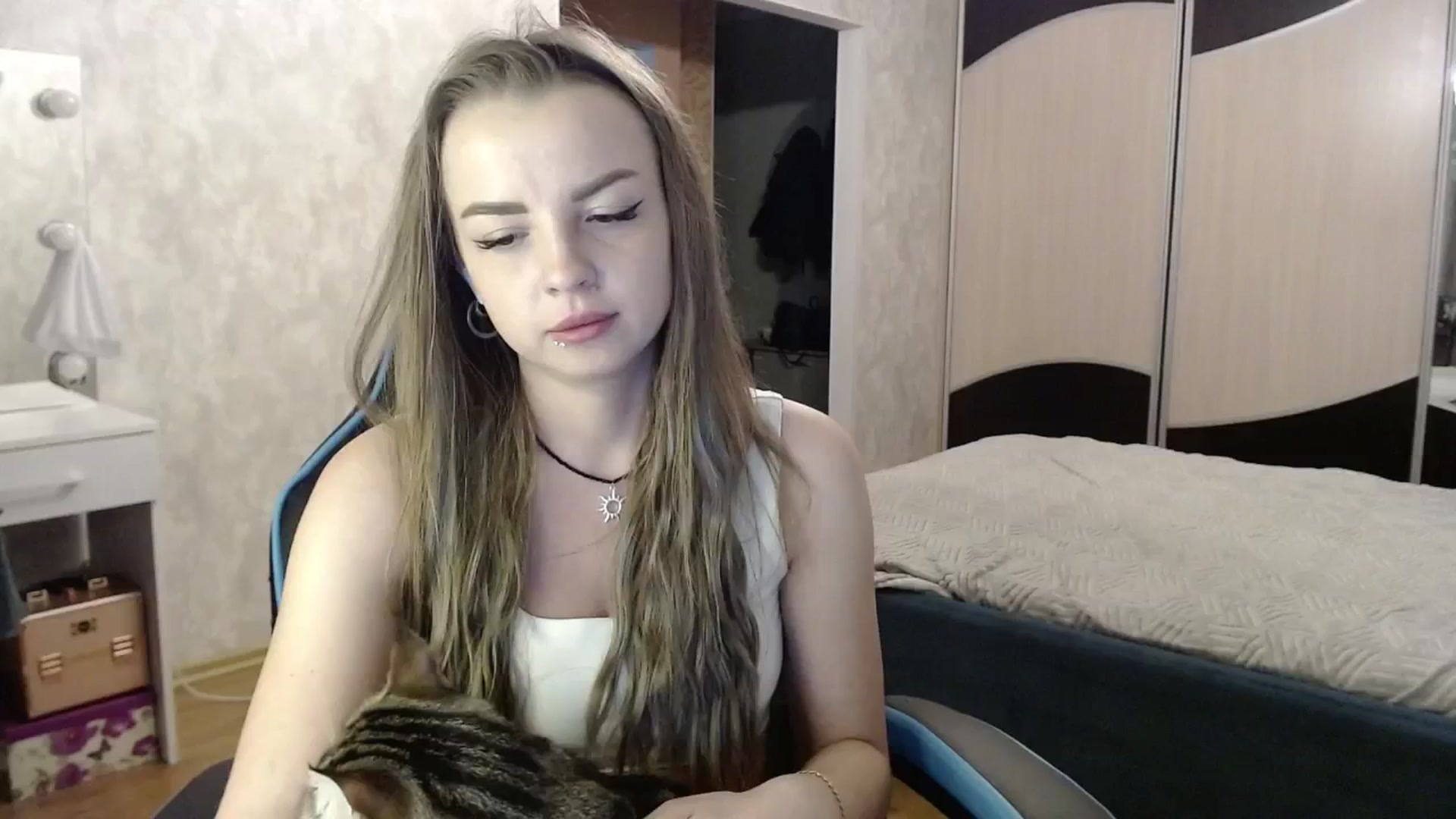 Gallery image thumbnail from Lio_noy's myfreecams stream on, 11/28/2024, 23:29 image 15 of 20