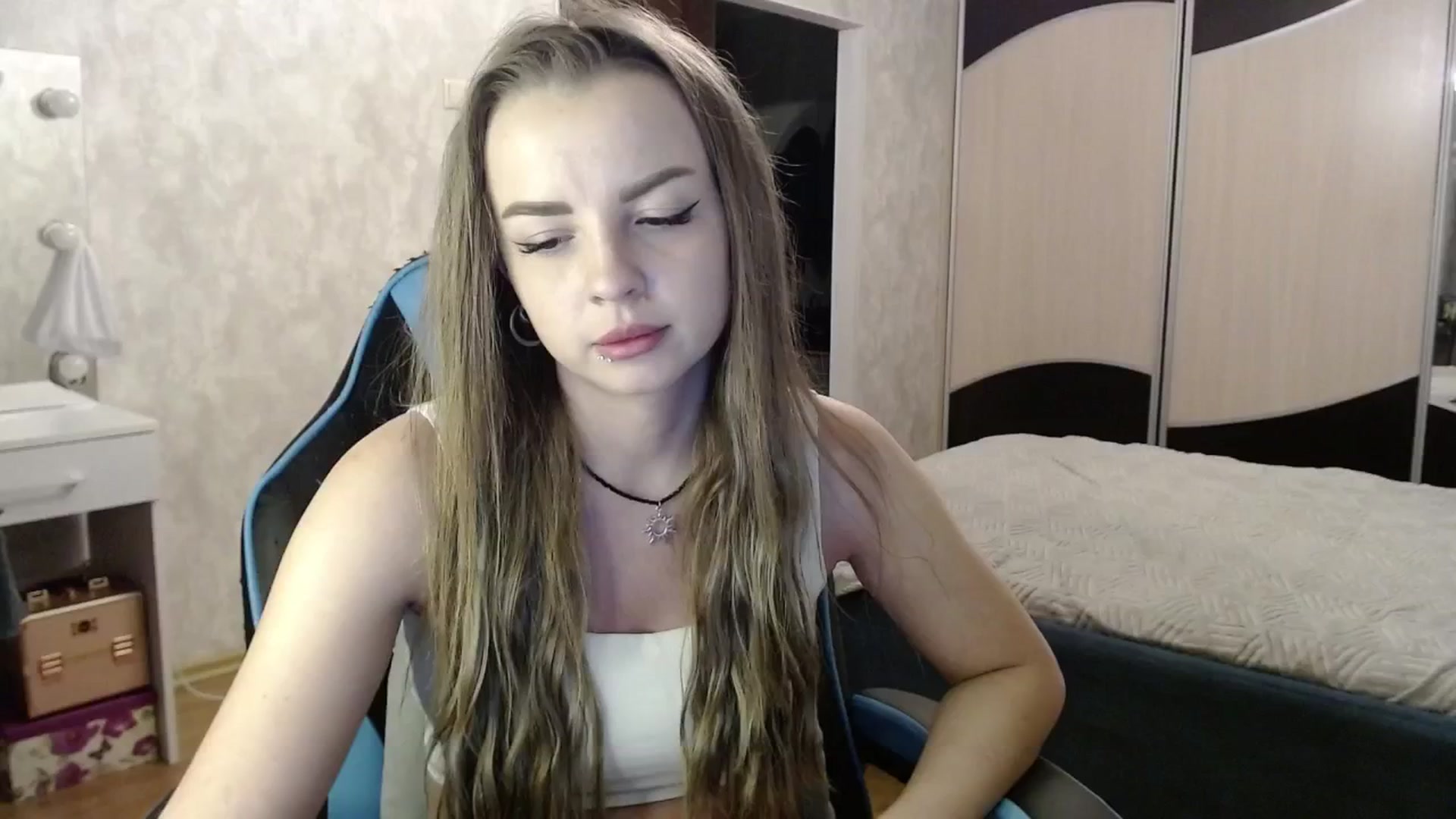 Gallery image thumbnail from Lio_noy's myfreecams stream on, 11/28/2024, 23:29 image 16 of 20