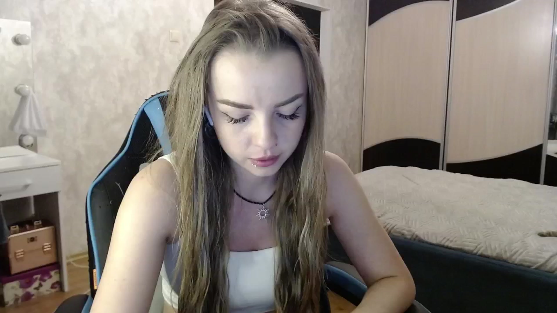 Gallery image thumbnail from Lio_noy's myfreecams stream on, 11/28/2024, 23:29 image 18 of 20