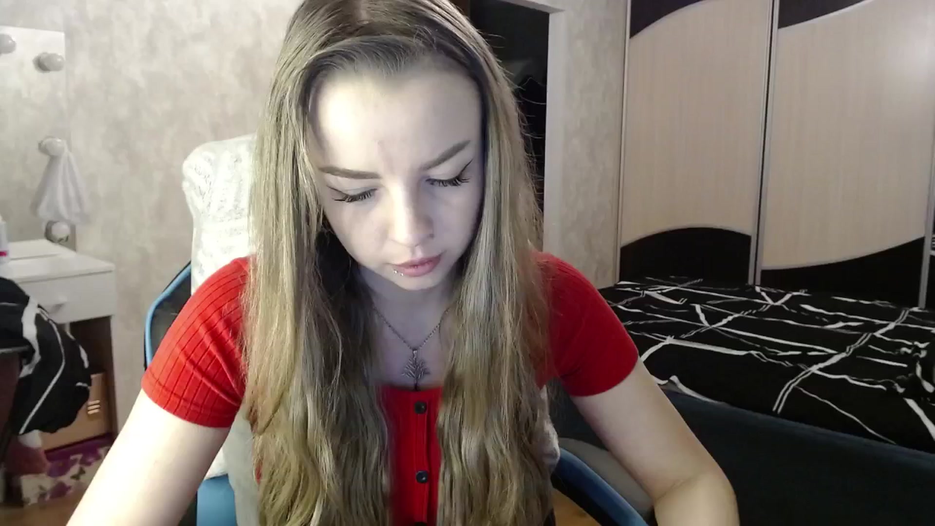 Gallery image thumbnail from Lio_noy's myfreecams stream on, 11/29/2024, 22:47 image 10 of 20