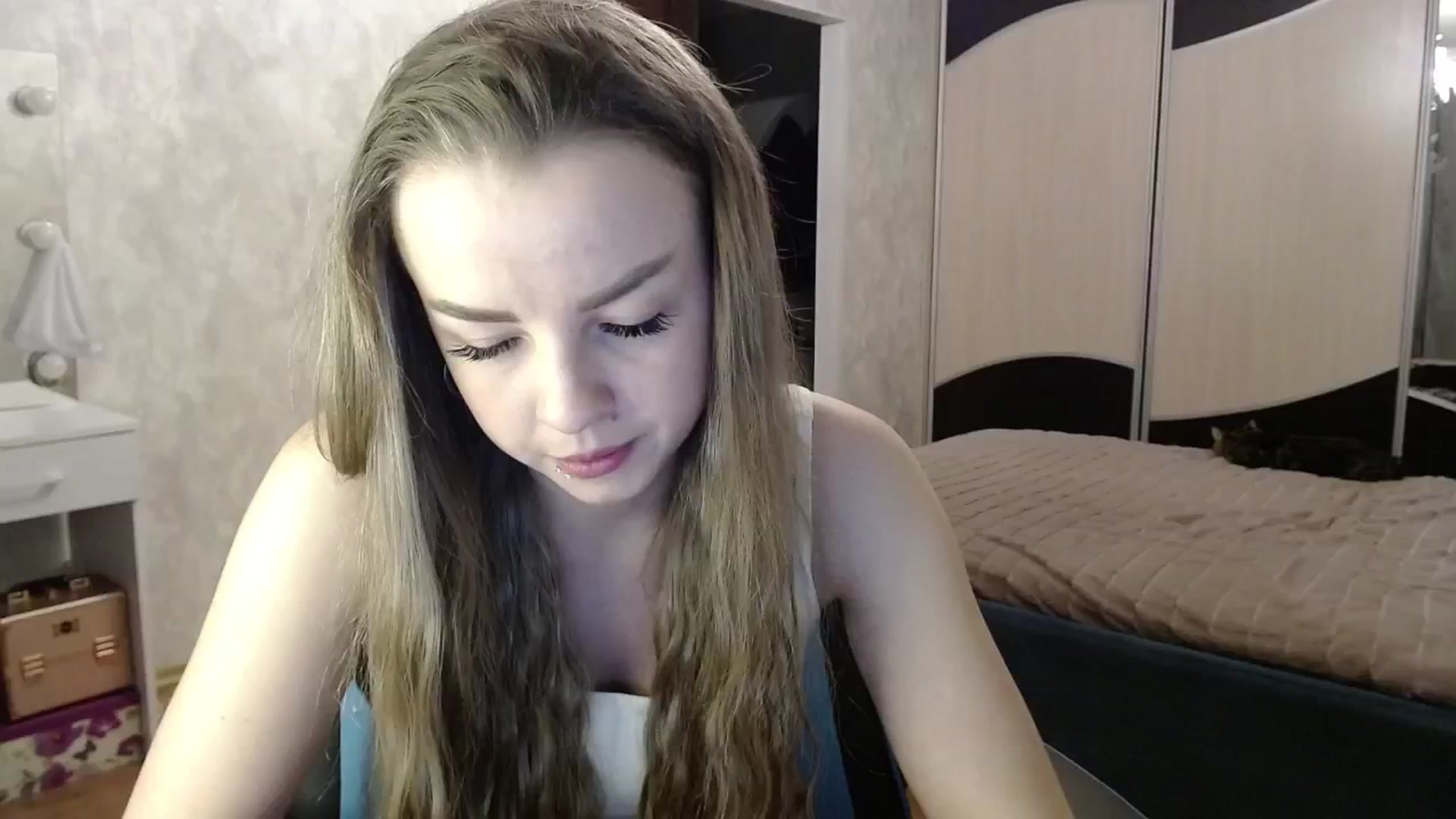 Gallery image thumbnail from Lio_noy's myfreecams stream on, 12/10/2024, 22:47 image 12 of 20