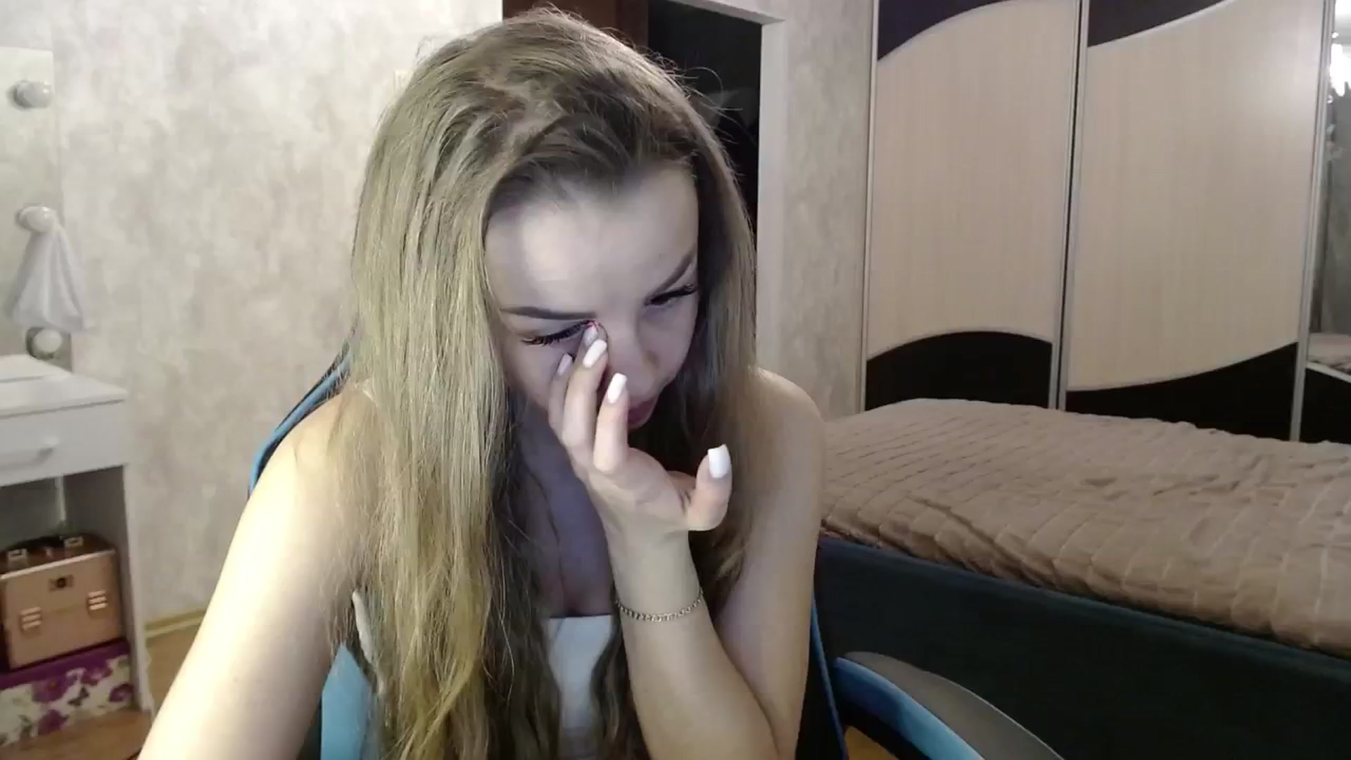 Gallery image thumbnail from Lio_noy's myfreecams stream on, 12/10/2024, 22:47 image 9 of 20