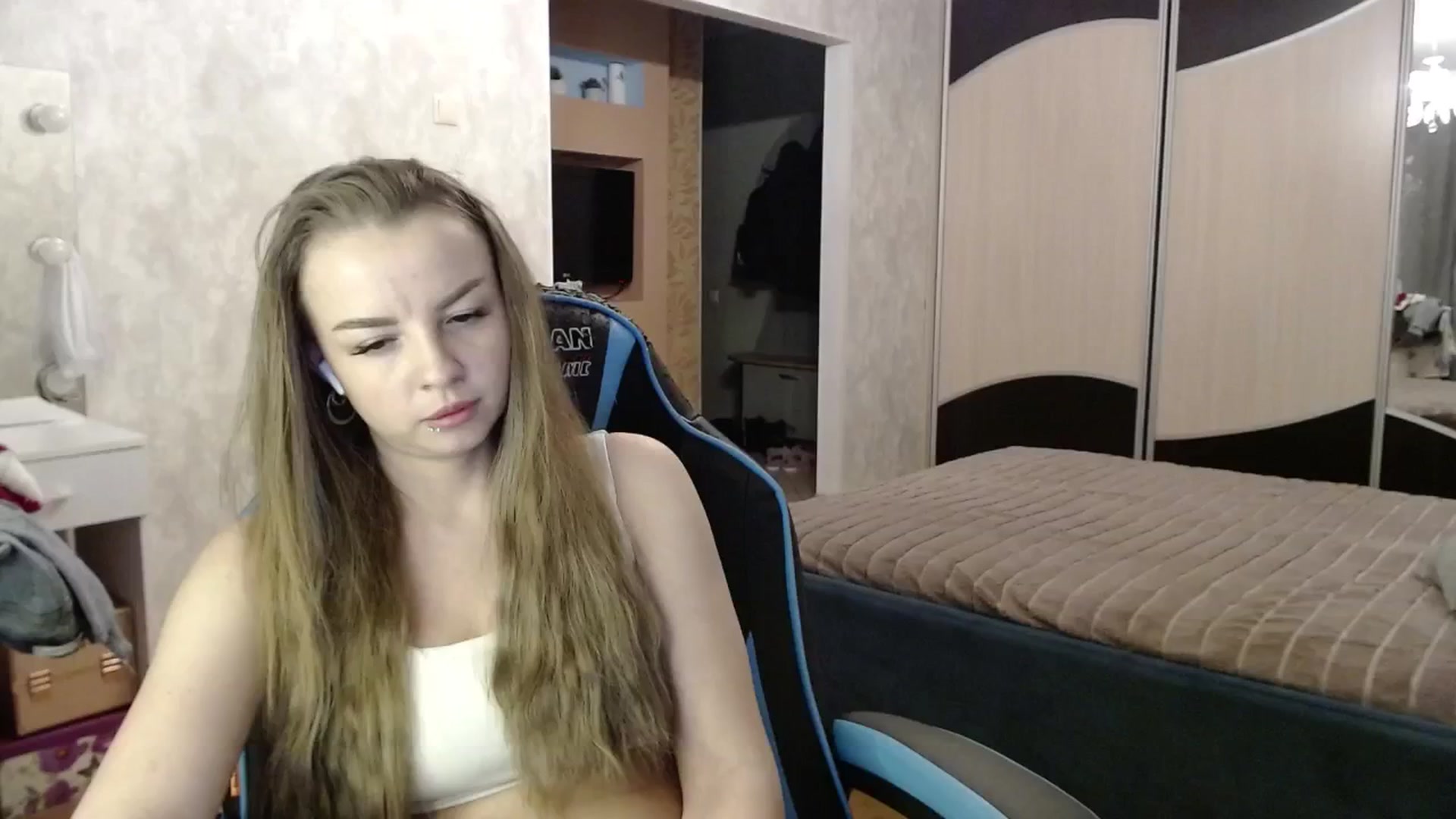 Gallery image thumbnail from Lio_noy's myfreecams stream on, 12/13/2024, 24:04 image 8 of 20