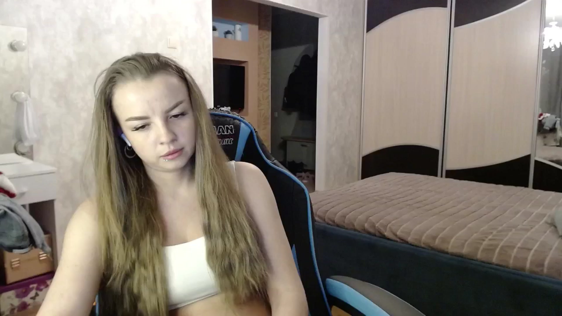 Gallery image thumbnail from Lio_noy's myfreecams stream on, 12/13/2024, 24:04 image 6 of 20