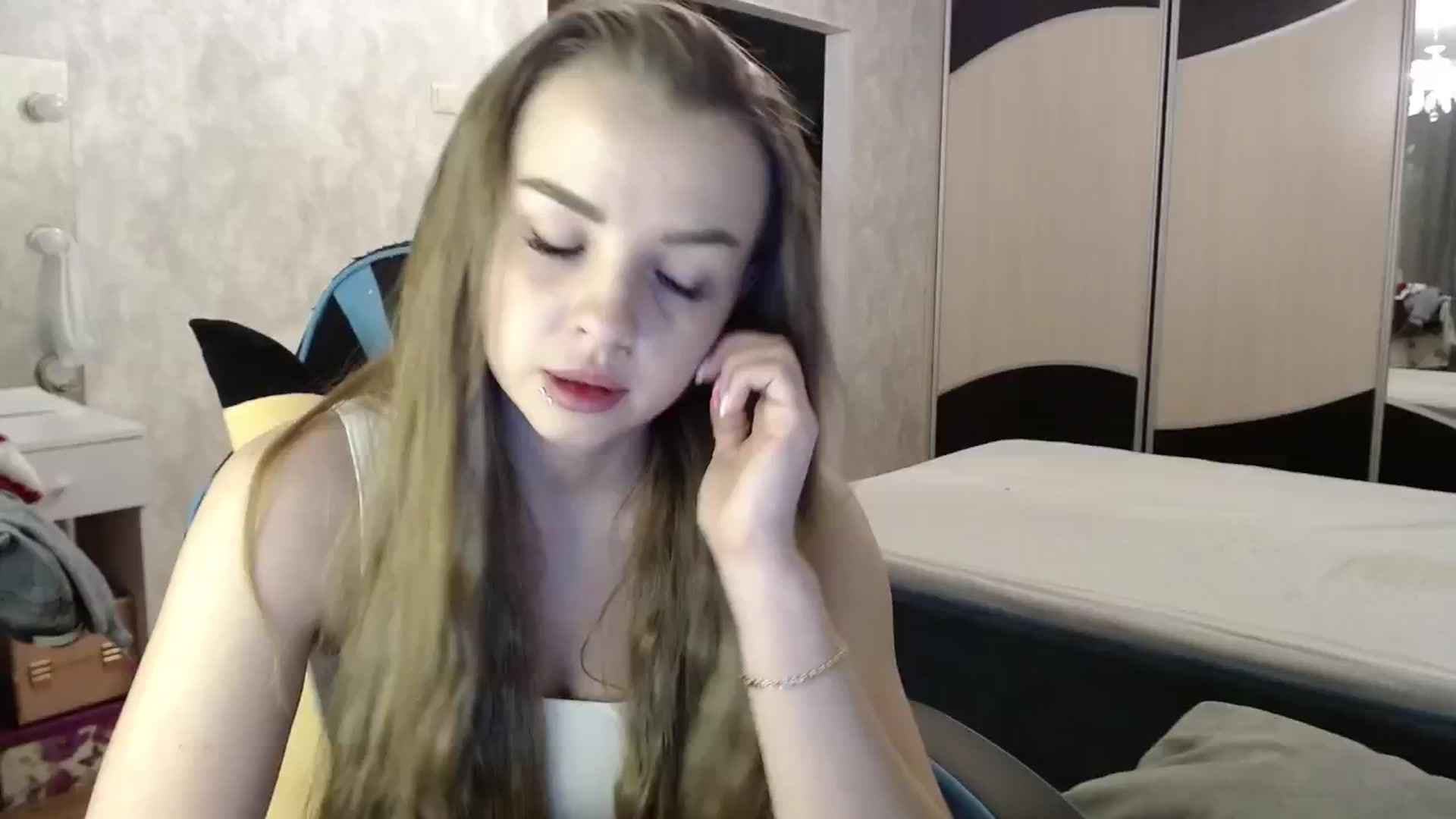 Gallery image thumbnail from Lio_noy's myfreecams stream on, 12/13/2024, 01:11 image 15 of 20