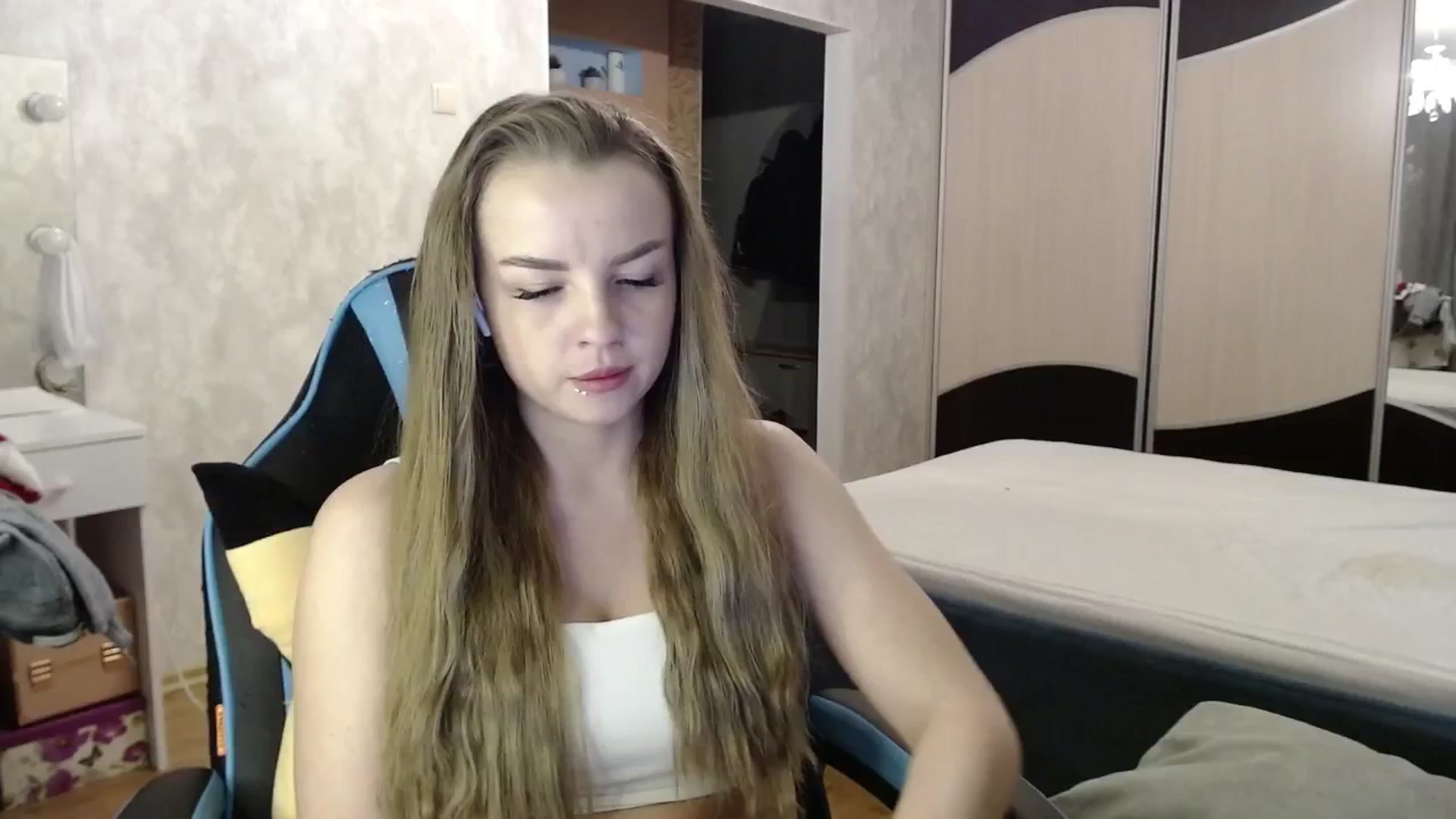 Gallery image thumbnail from Lio_noy's myfreecams stream on, 12/13/2024, 01:11 image 4 of 20