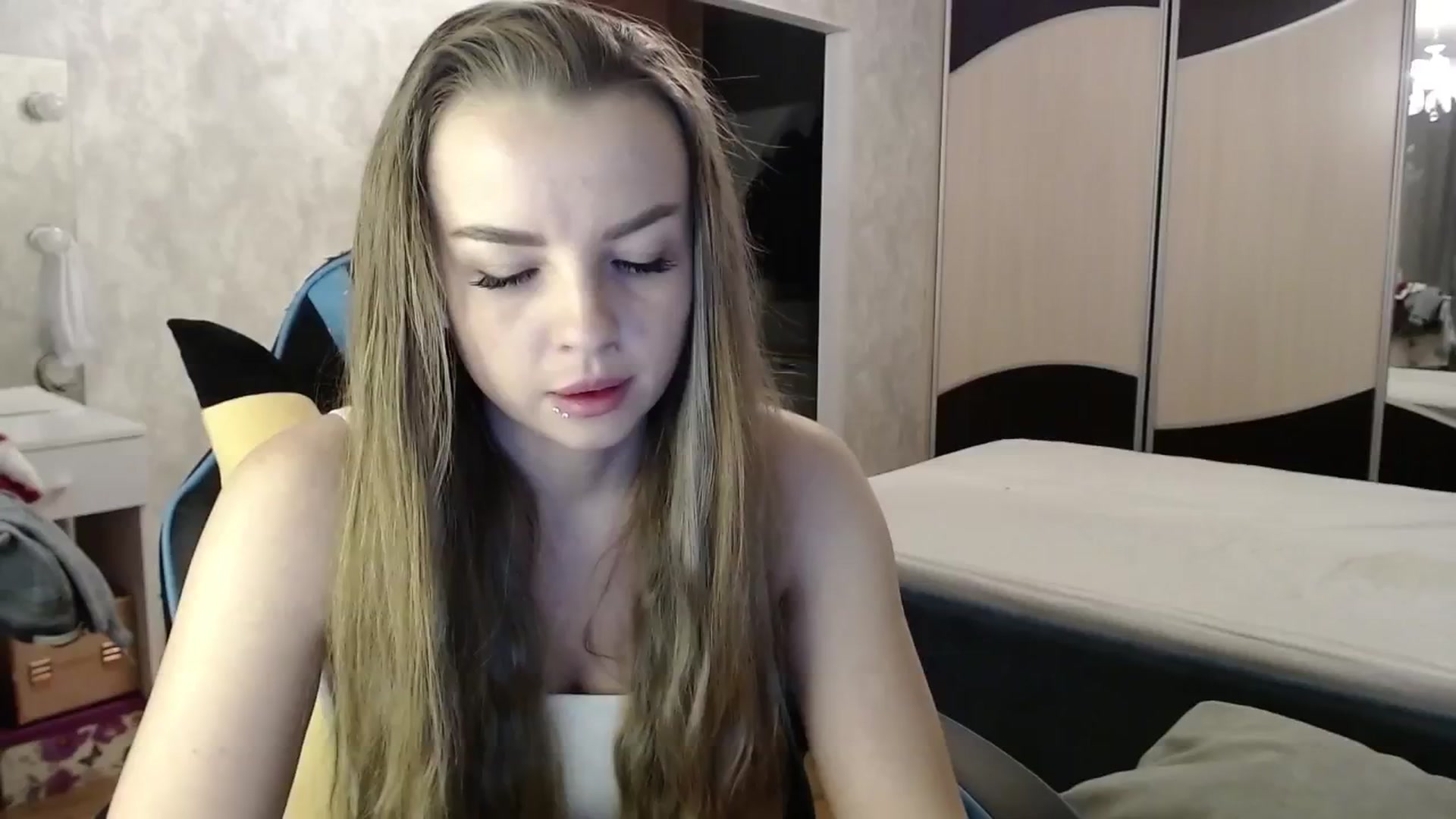 Gallery image thumbnail from Lio_noy's myfreecams stream on, 12/13/2024, 01:11 image 19 of 20