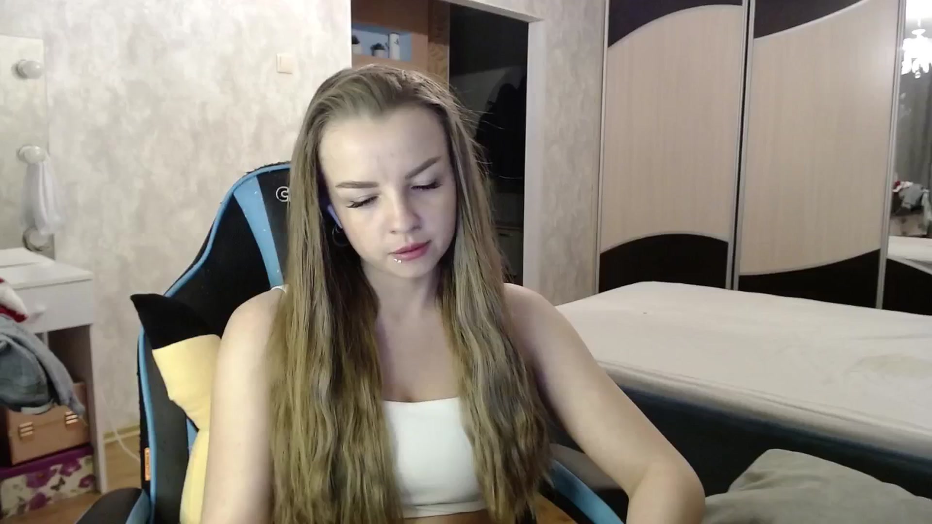 Gallery image thumbnail from Lio_noy's myfreecams stream on, 12/13/2024, 01:11 image 6 of 20