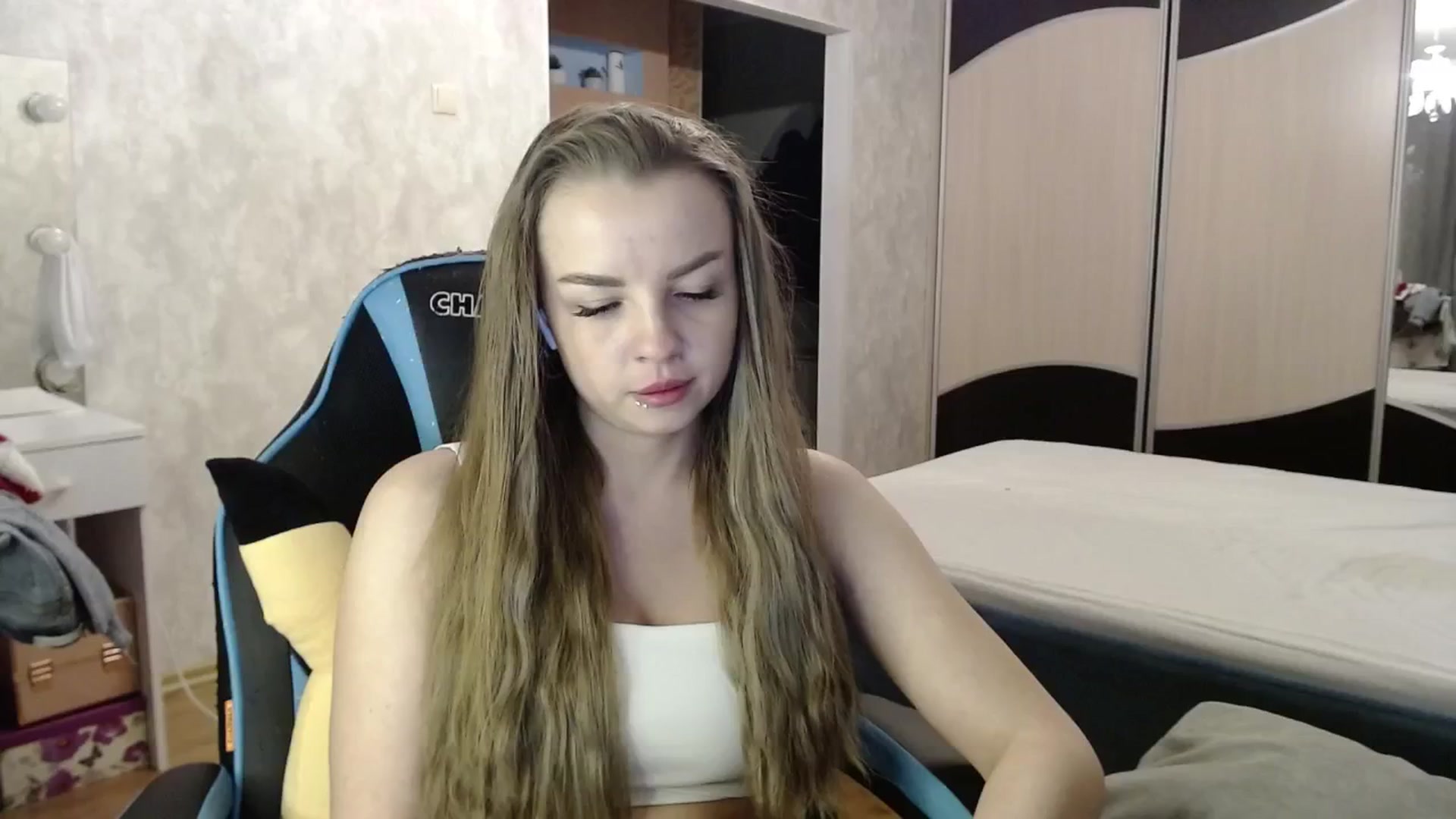 Gallery image thumbnail from Lio_noy's myfreecams stream on, 12/13/2024, 01:11 image 8 of 20