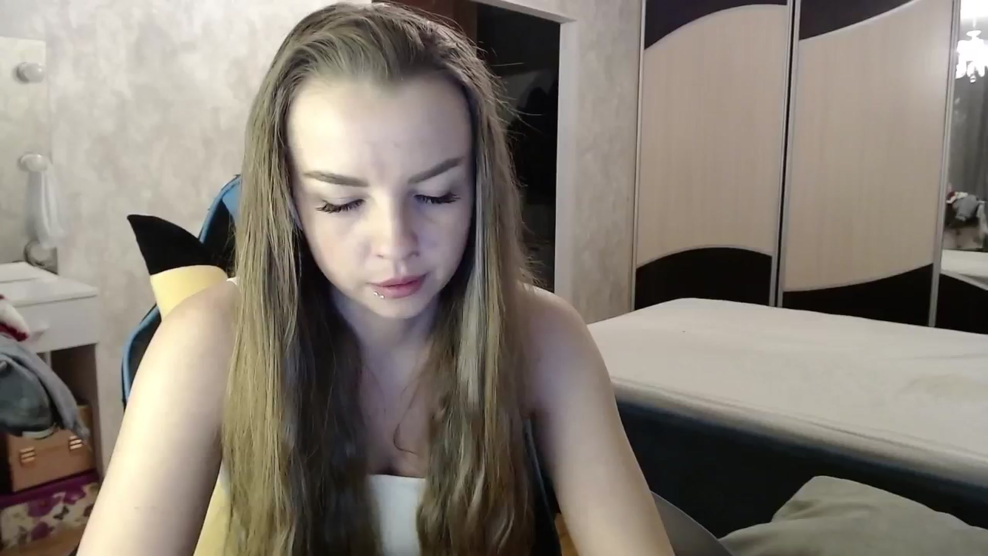 Gallery image thumbnail from Lio_noy's myfreecams stream on, 12/13/2024, 01:11 image 18 of 20