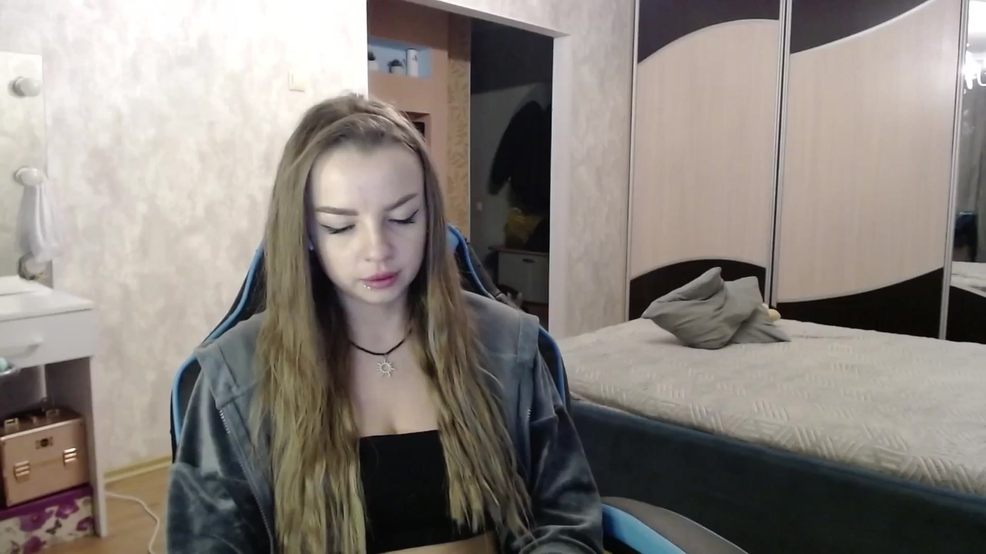 Gallery image thumbnail from Lio_noy's myfreecams stream on, 12/16/2024, 23:22 image 1 of 20