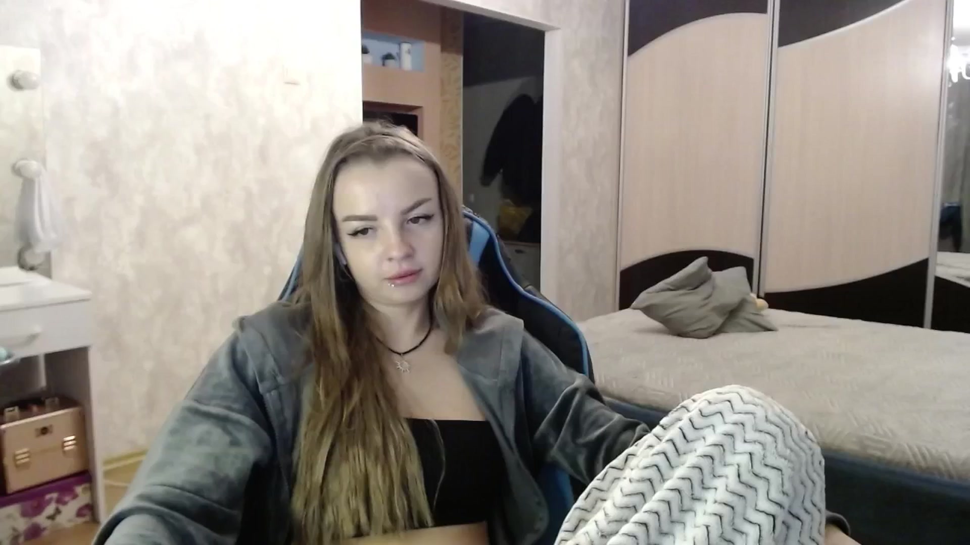 Gallery image thumbnail from Lio_noy's myfreecams stream on, 12/17/2024, 24:03 image 20 of 20