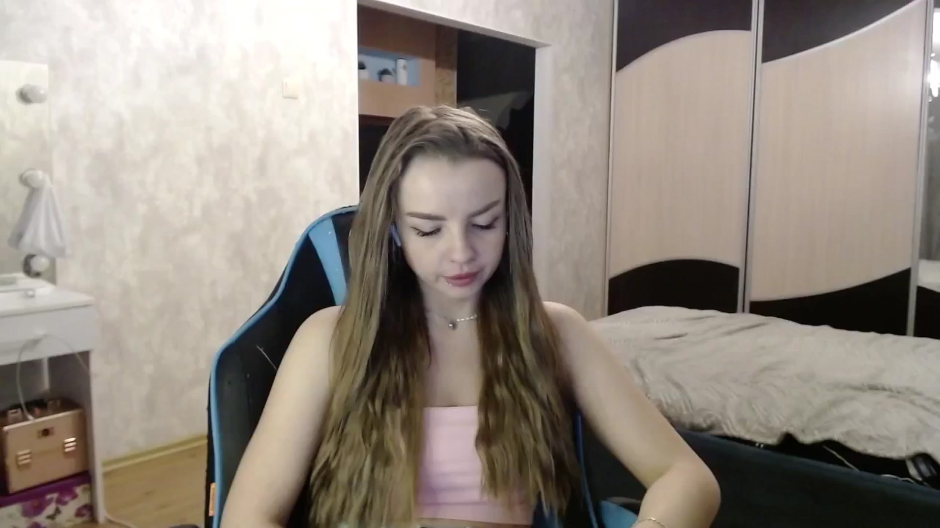 Gallery image thumbnail from Lio_noy's myfreecams stream on, 12/20/2024, 01:05 image 5 of 20