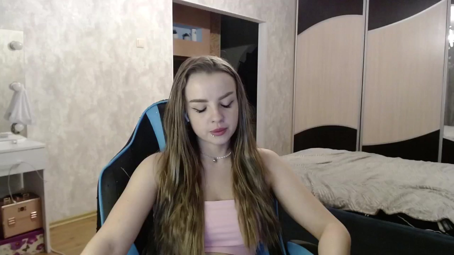 Gallery image thumbnail from Lio_noy's myfreecams stream on, 12/20/2024, 01:05 image 11 of 20