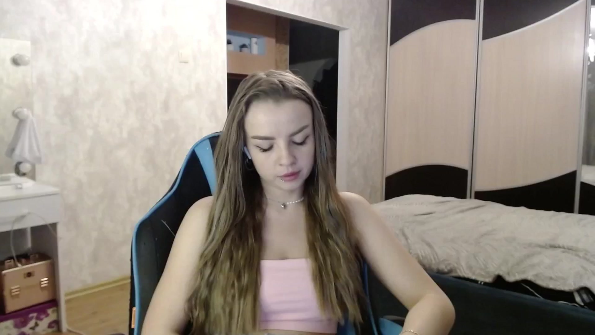 Gallery image thumbnail from Lio_noy's myfreecams stream on, 12/20/2024, 01:05 image 8 of 20