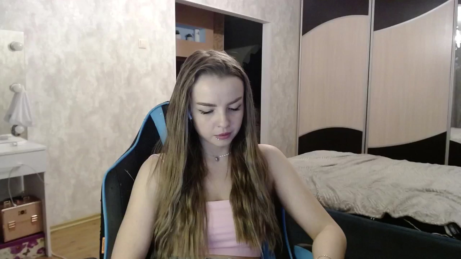 Gallery image thumbnail from Lio_noy's myfreecams stream on, 12/20/2024, 01:05 image 2 of 20